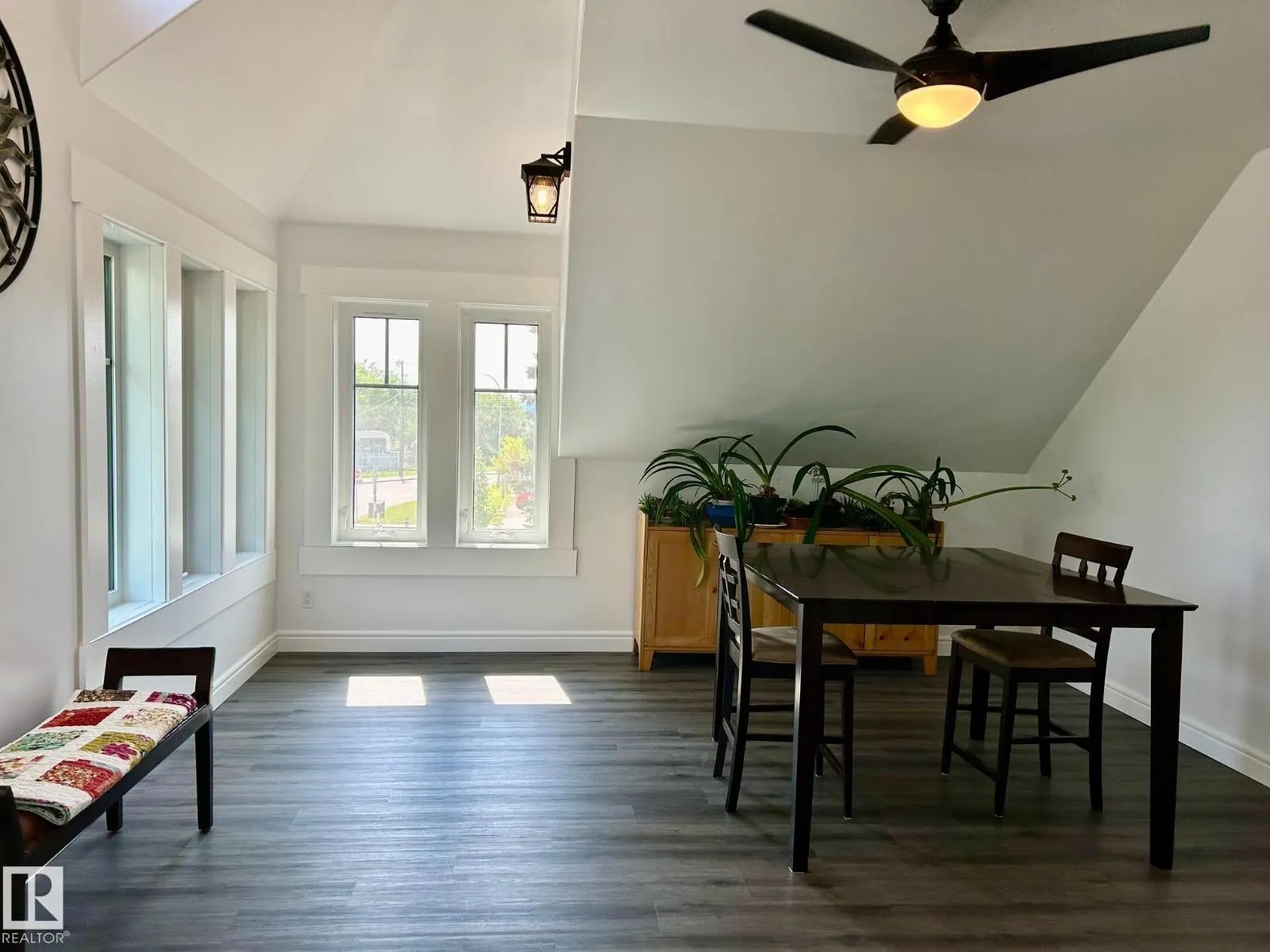 11910 76 ST NW