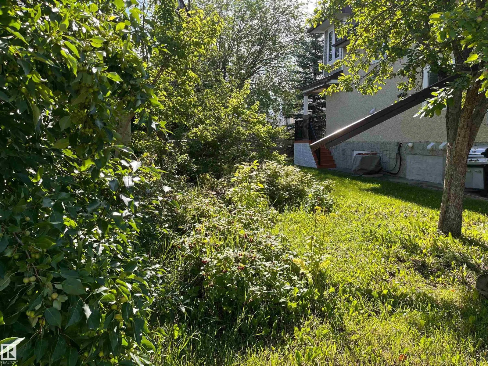 11910 76 St NW