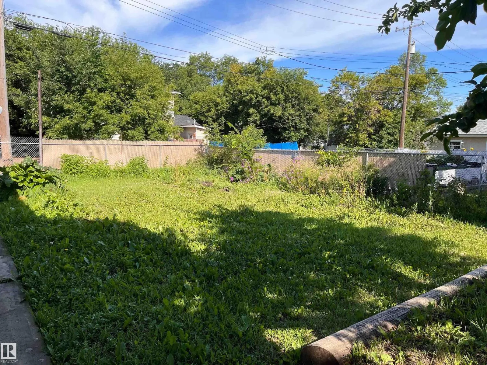 11910 76 St NW