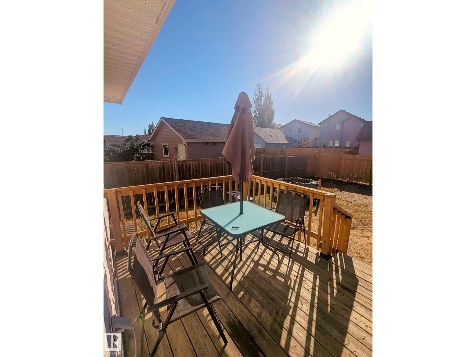 3927 160 AV NW