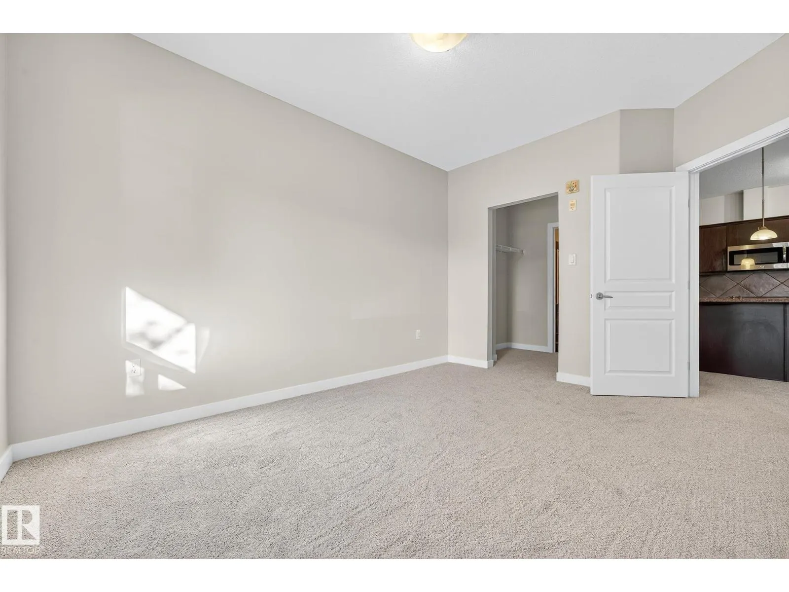#4101 7323 SOUTH TERWILLEGAR DR NW