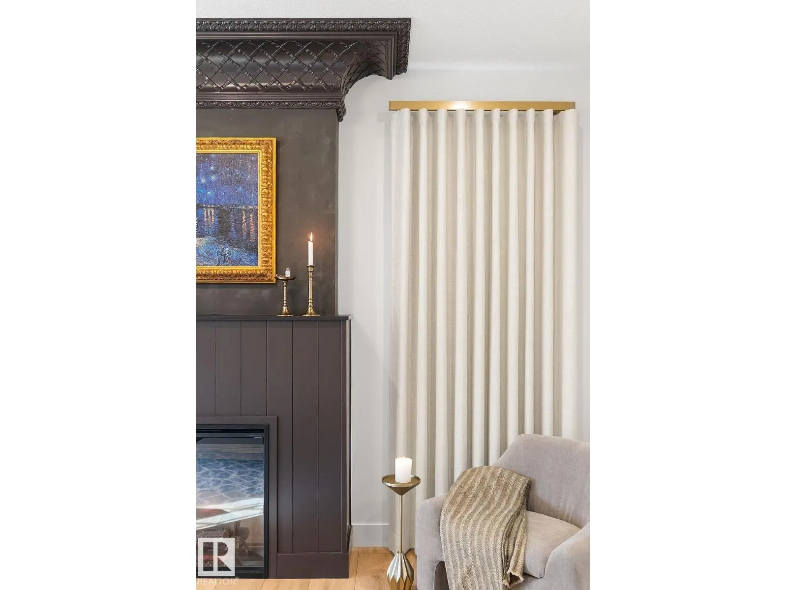 183 WINDERMERE DR NW