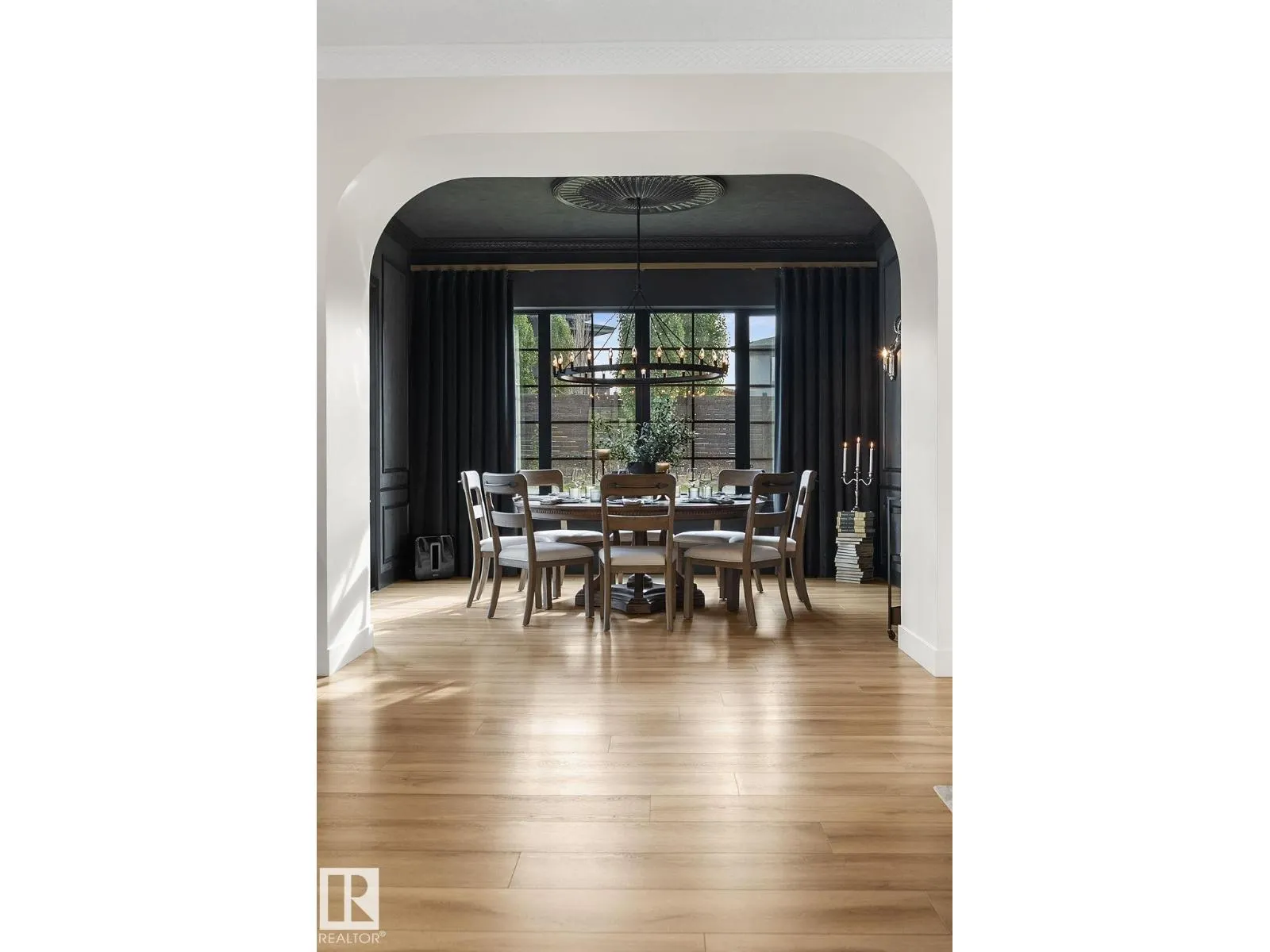 183 WINDERMERE DR NW