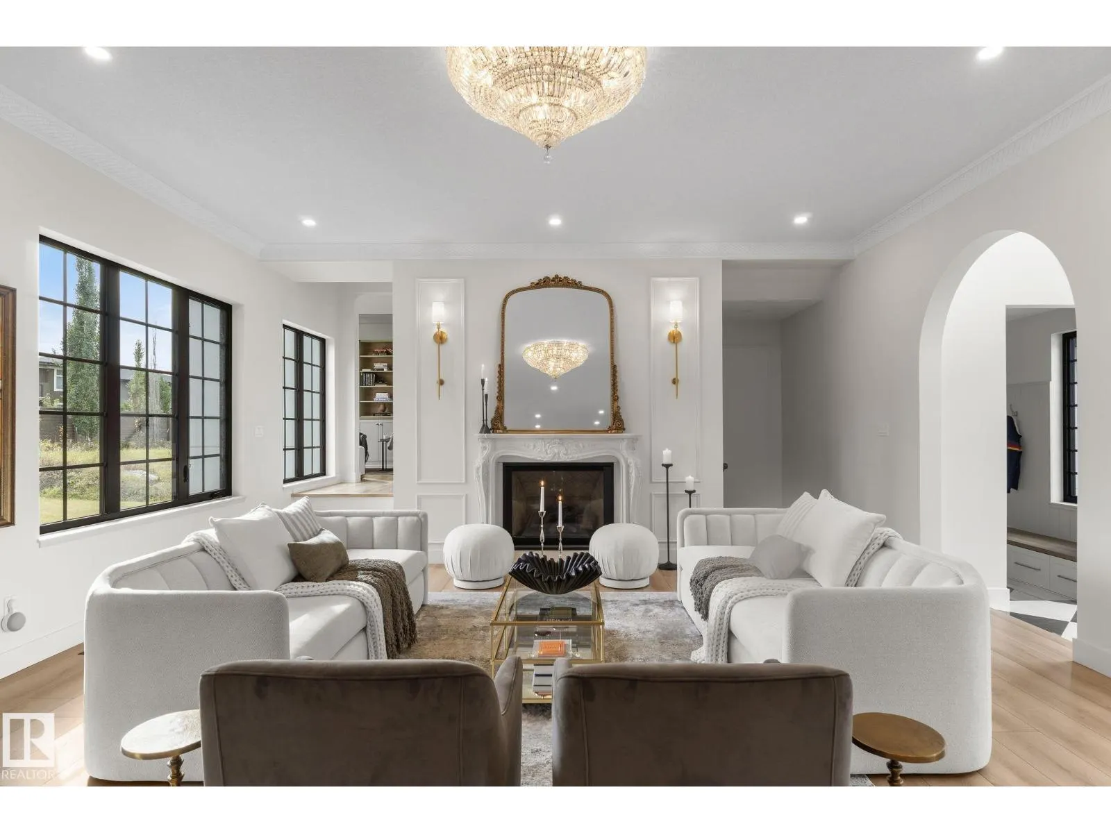183 WINDERMERE DR NW