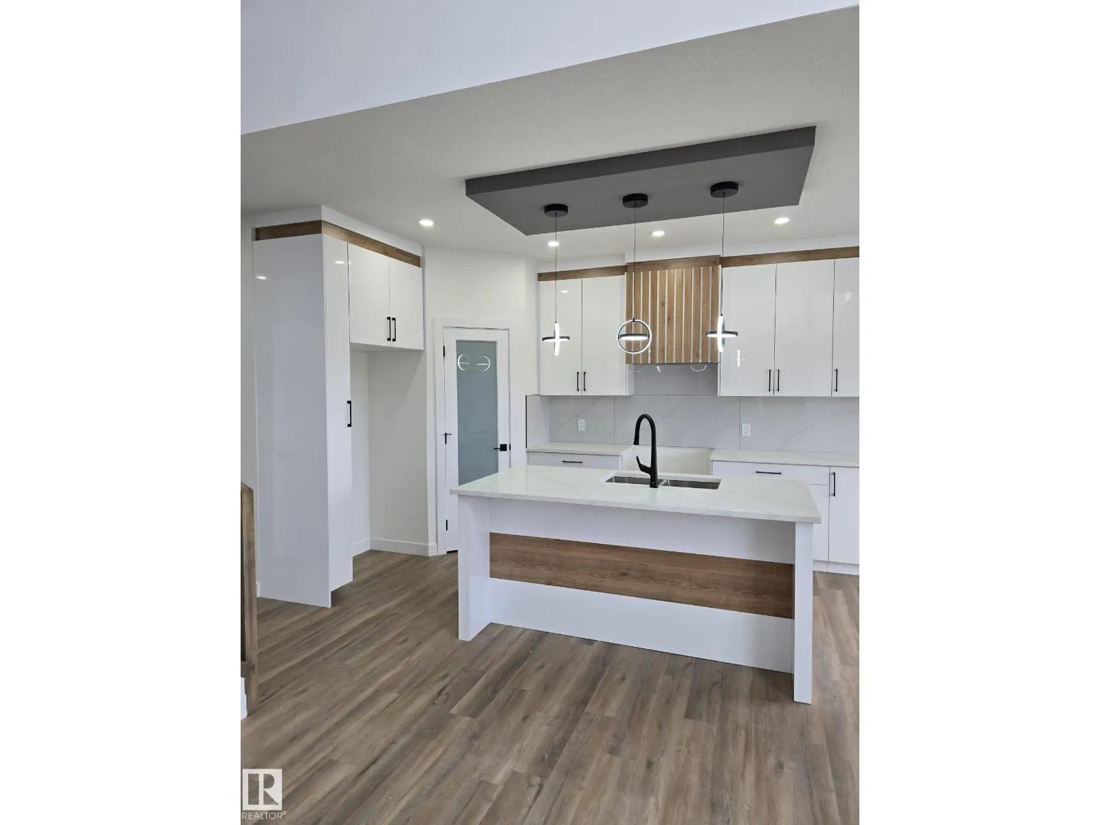 3907 36 ST
