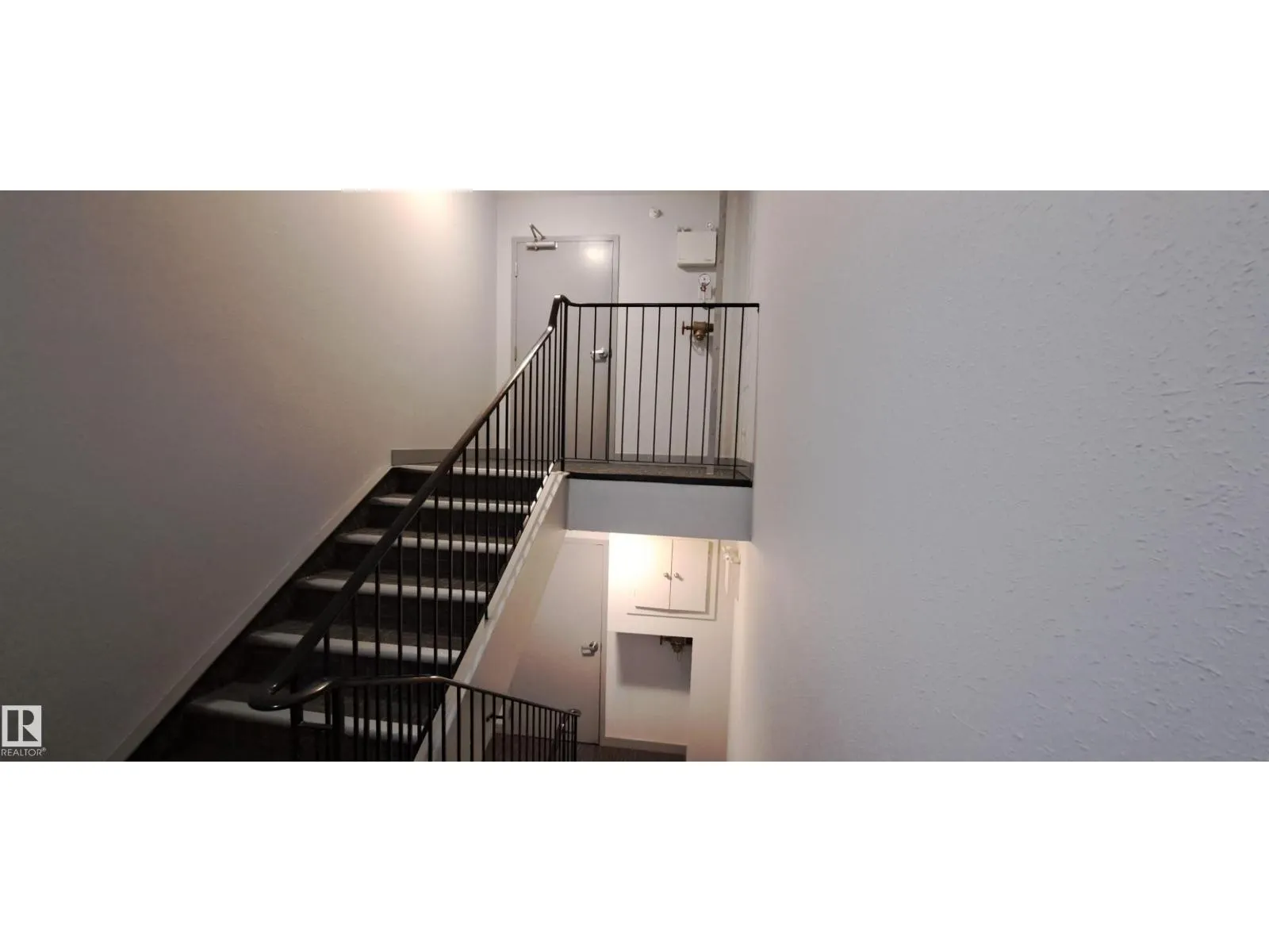 #402 11804 22 AV SW