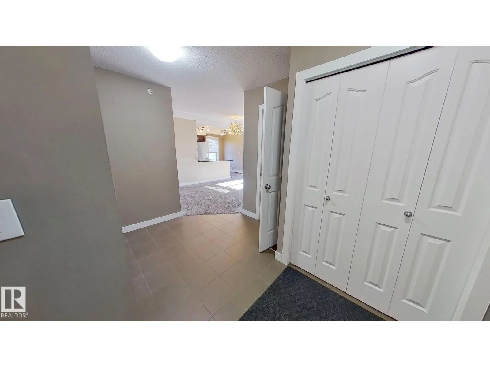 #402 11804 22 AV SW