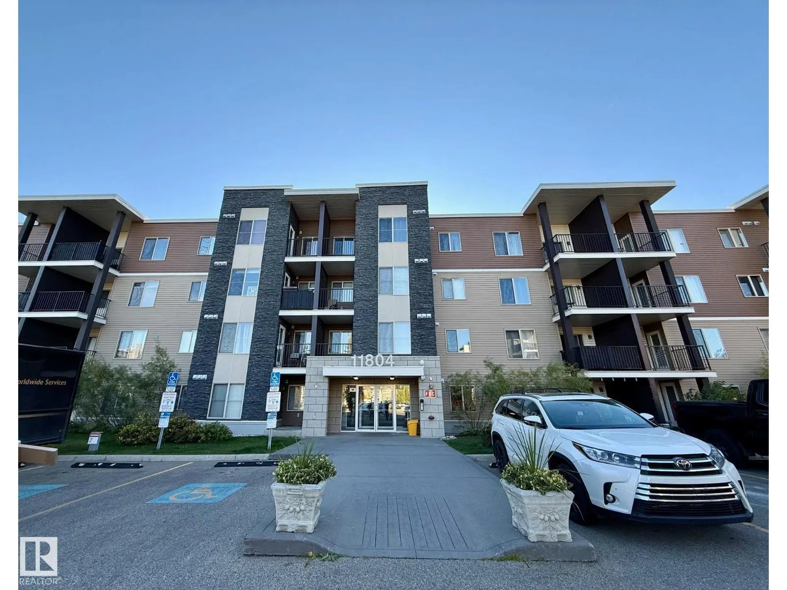 #402 11804 22 AV SW