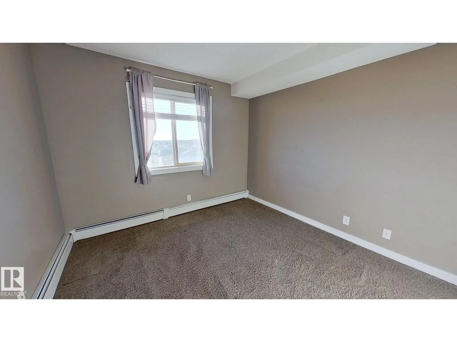 #402 11804 22 AV SW