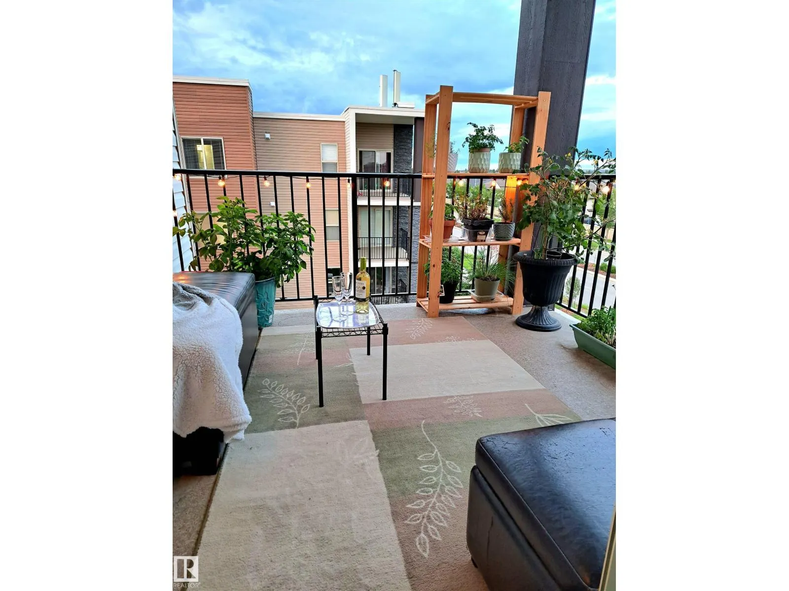 #402 11804 22 AV SW