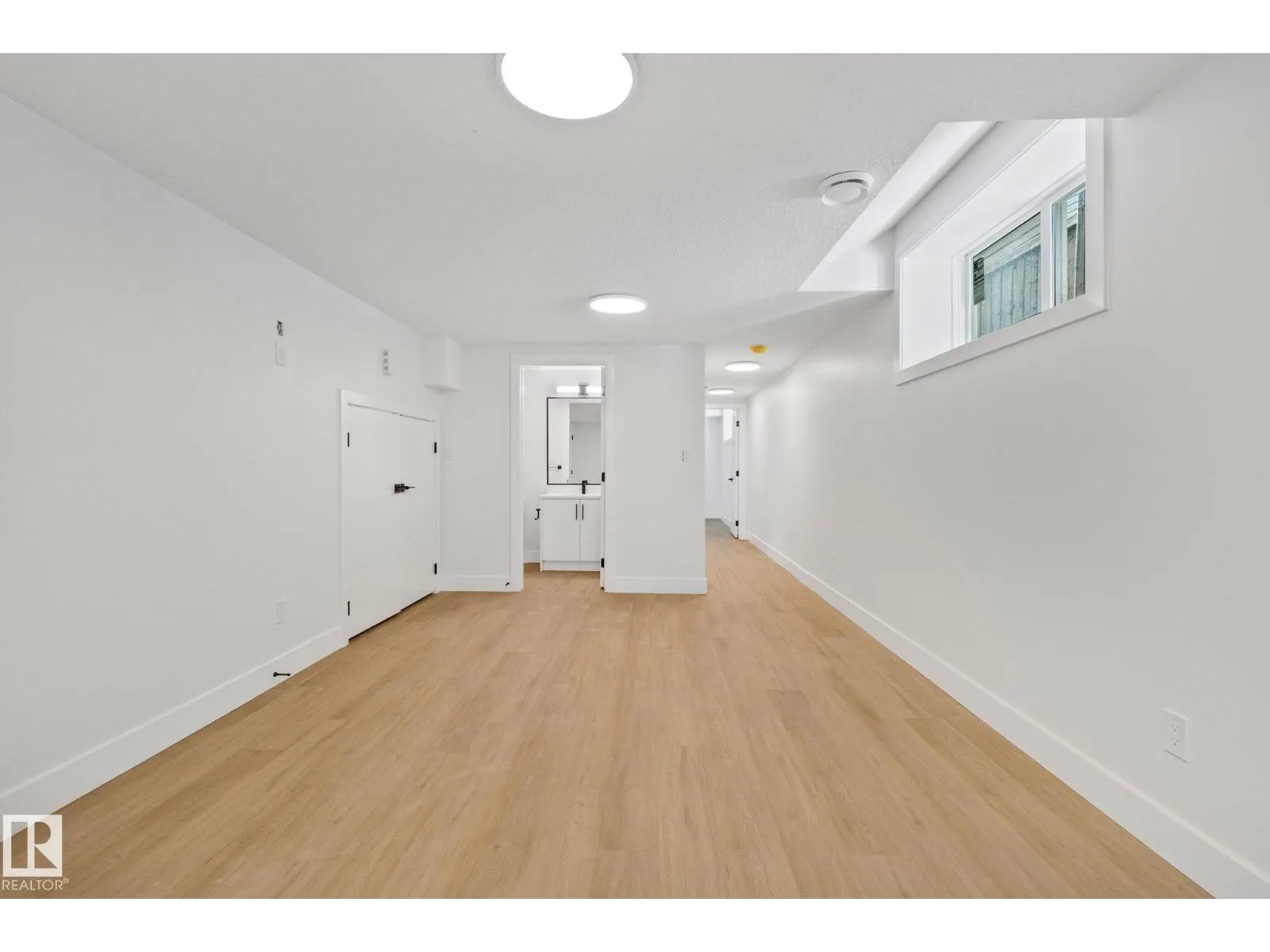 11140 126 ST E NW