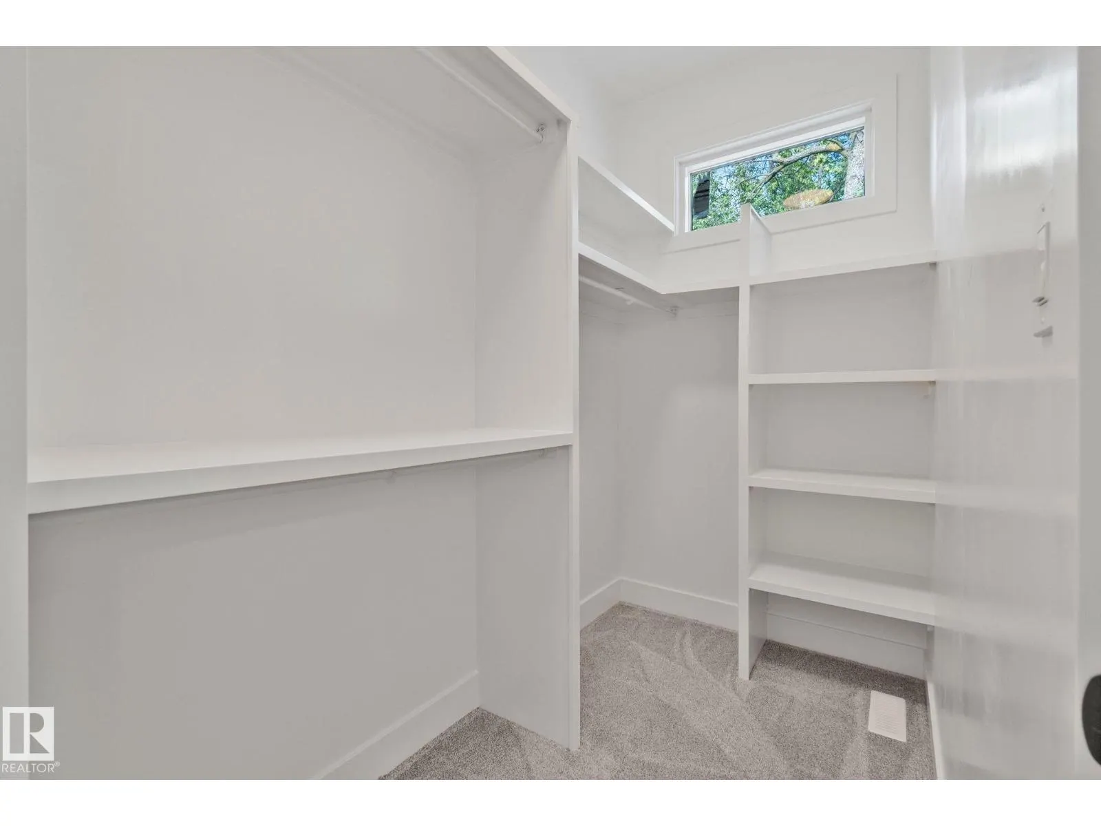 11140 126 ST E NW