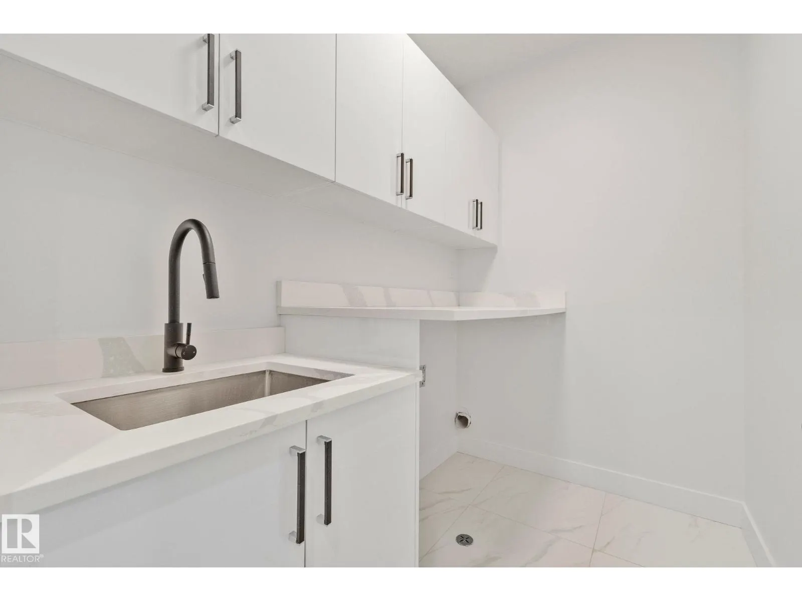 11140 126 ST E NW
