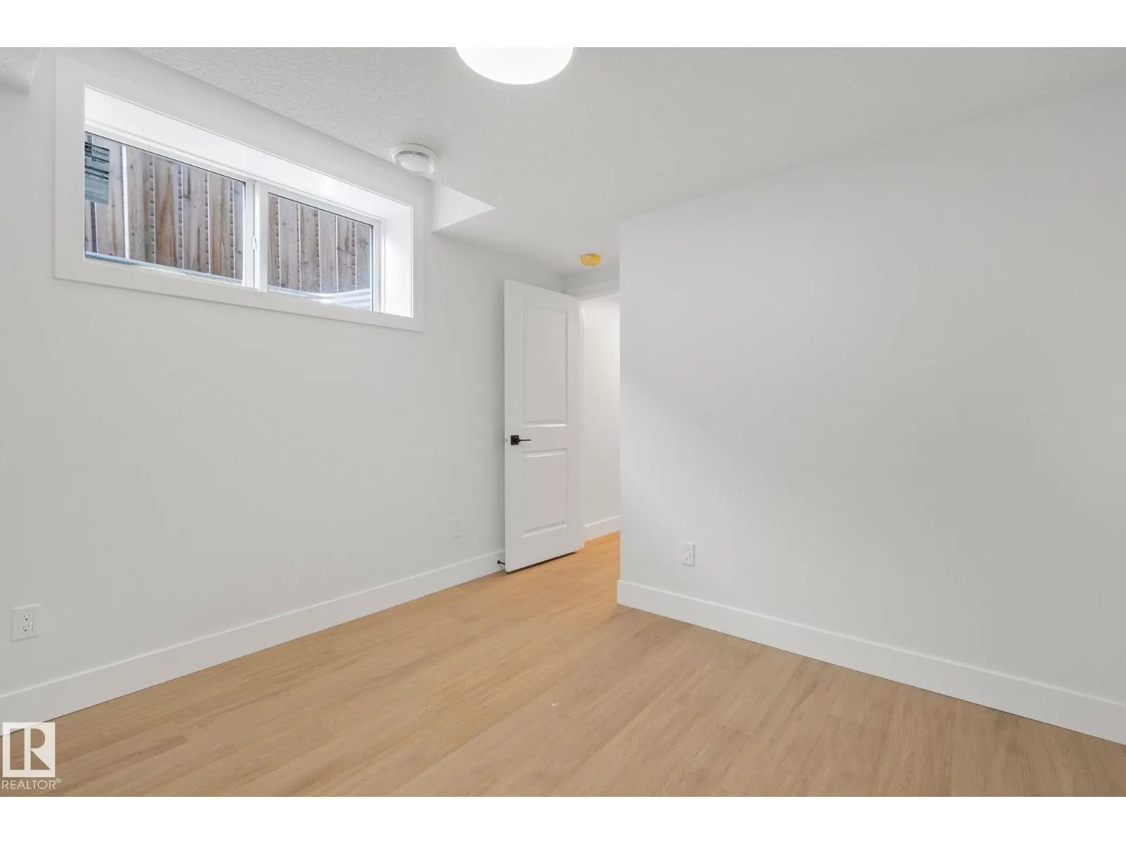 11140 126 ST E NW