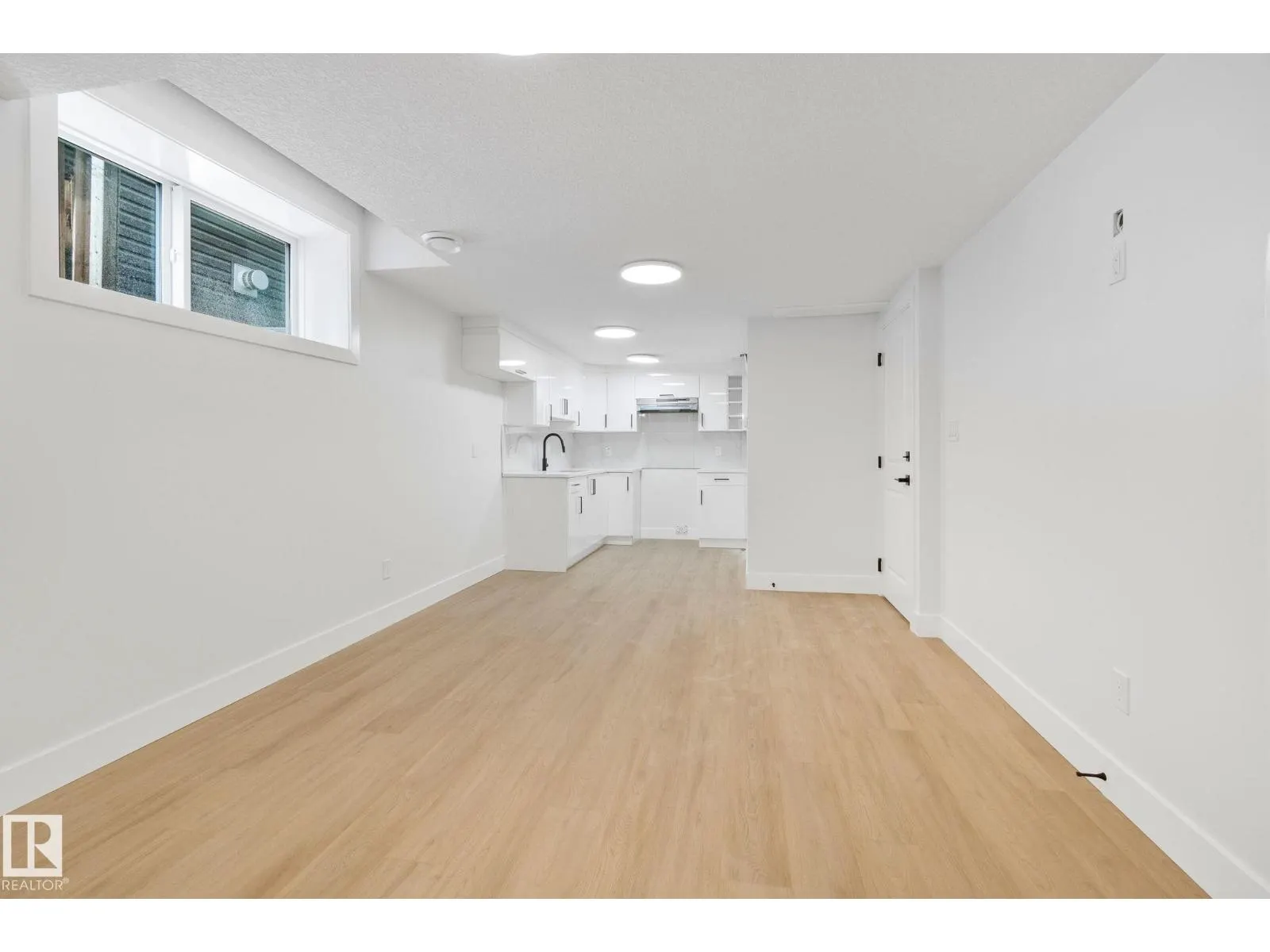 11140 126 ST E NW