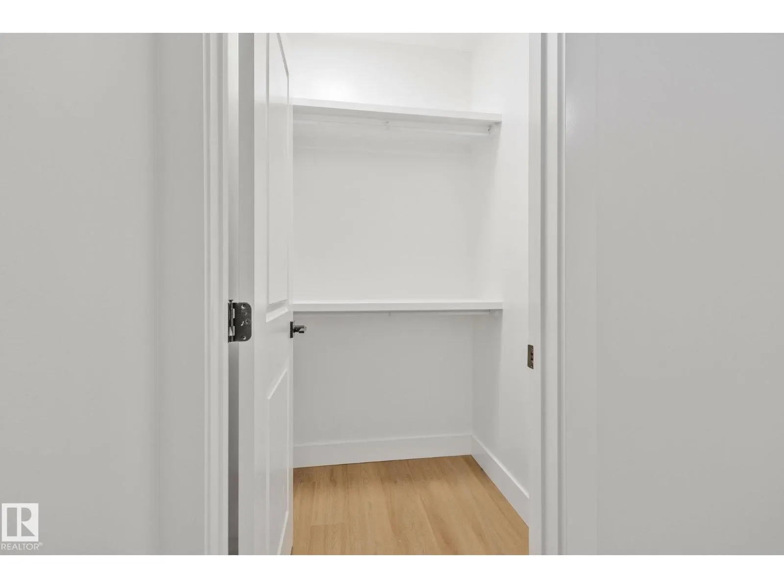 11140 126 ST E NW