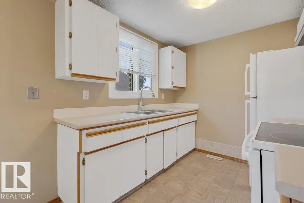 5418 144B AV NW