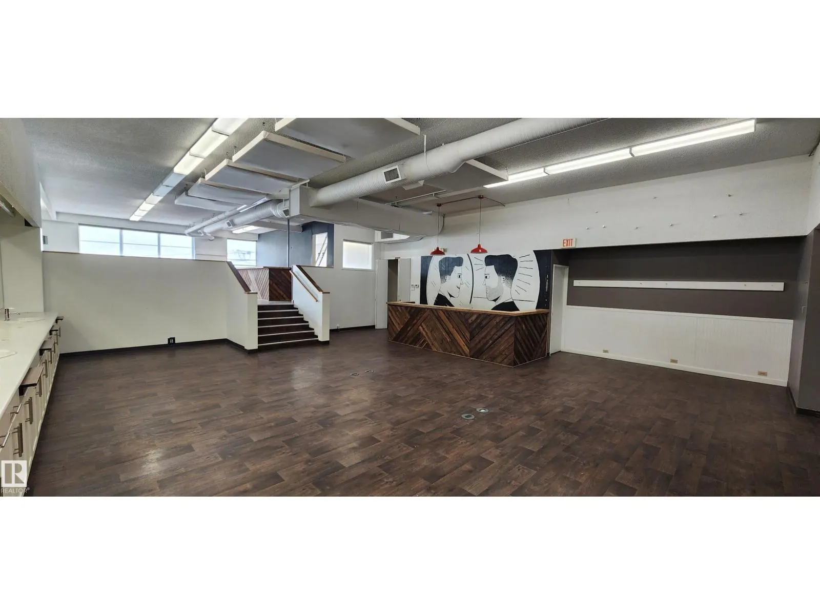 10011 82 AV NW NW