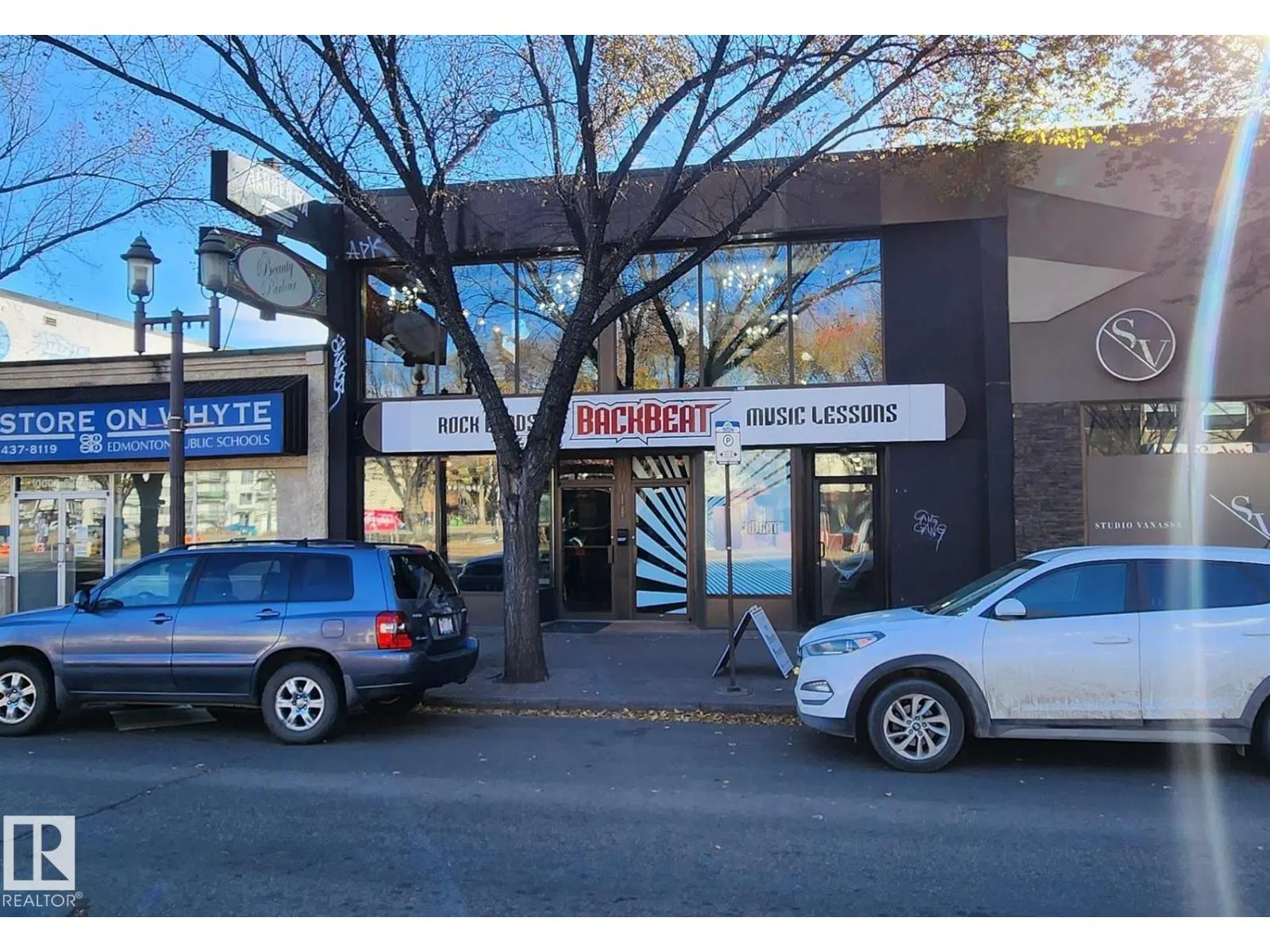 10011 82 AV NW NW