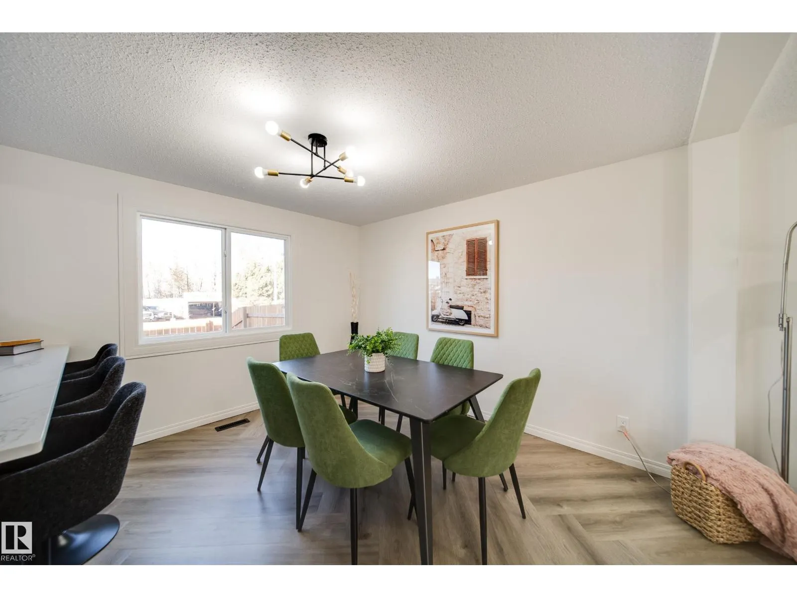 289 RIDGEWOOD