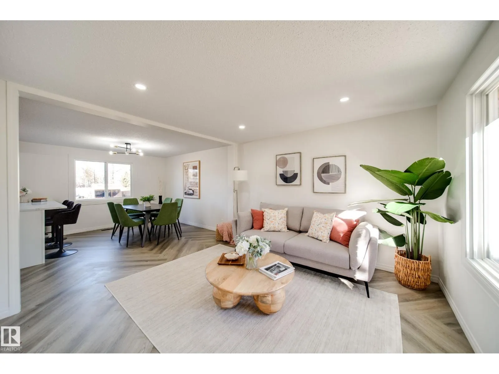 289 RIDGEWOOD