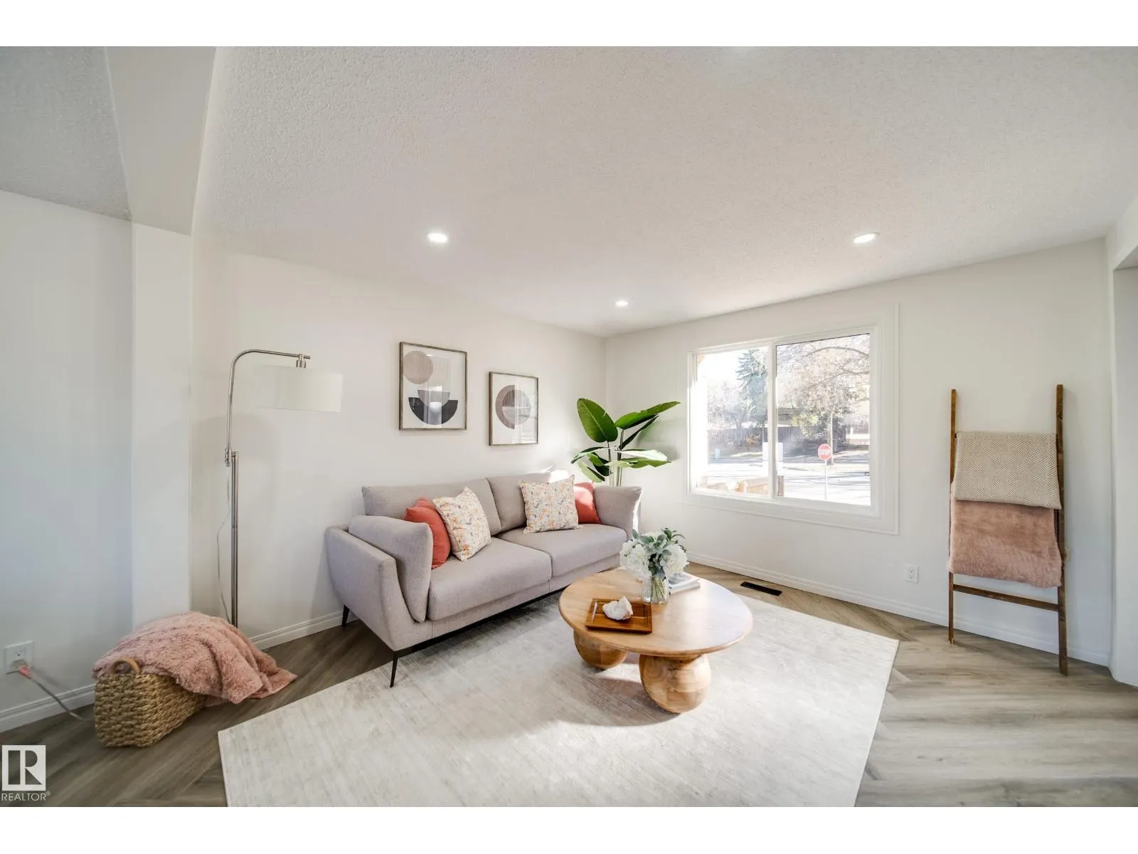 289 RIDGEWOOD