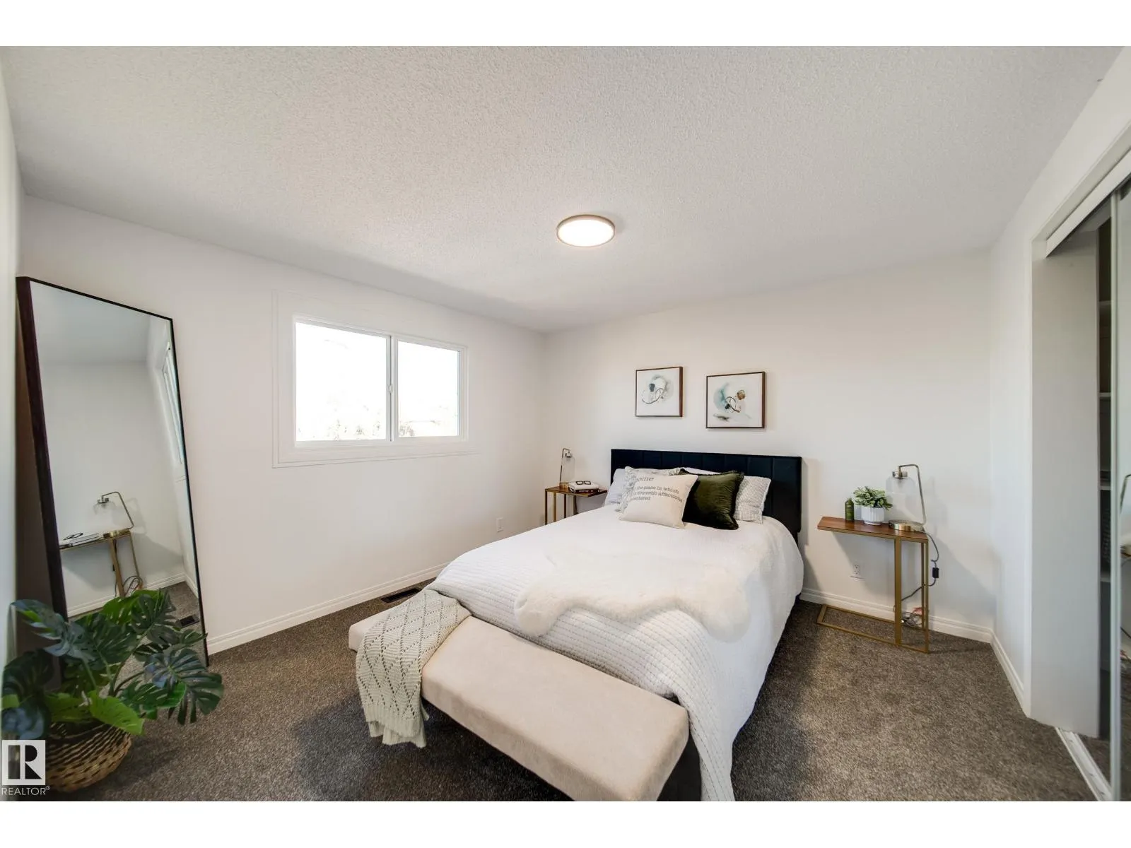 289 RIDGEWOOD