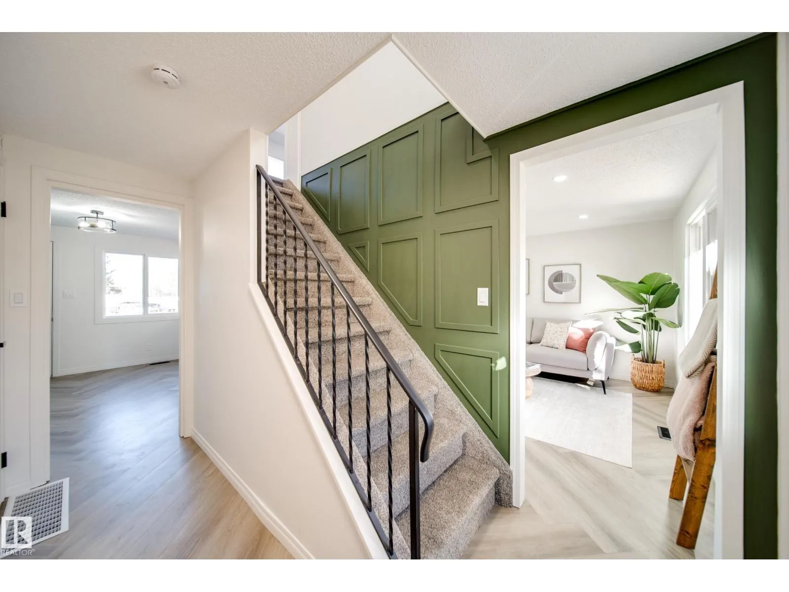 289 RIDGEWOOD