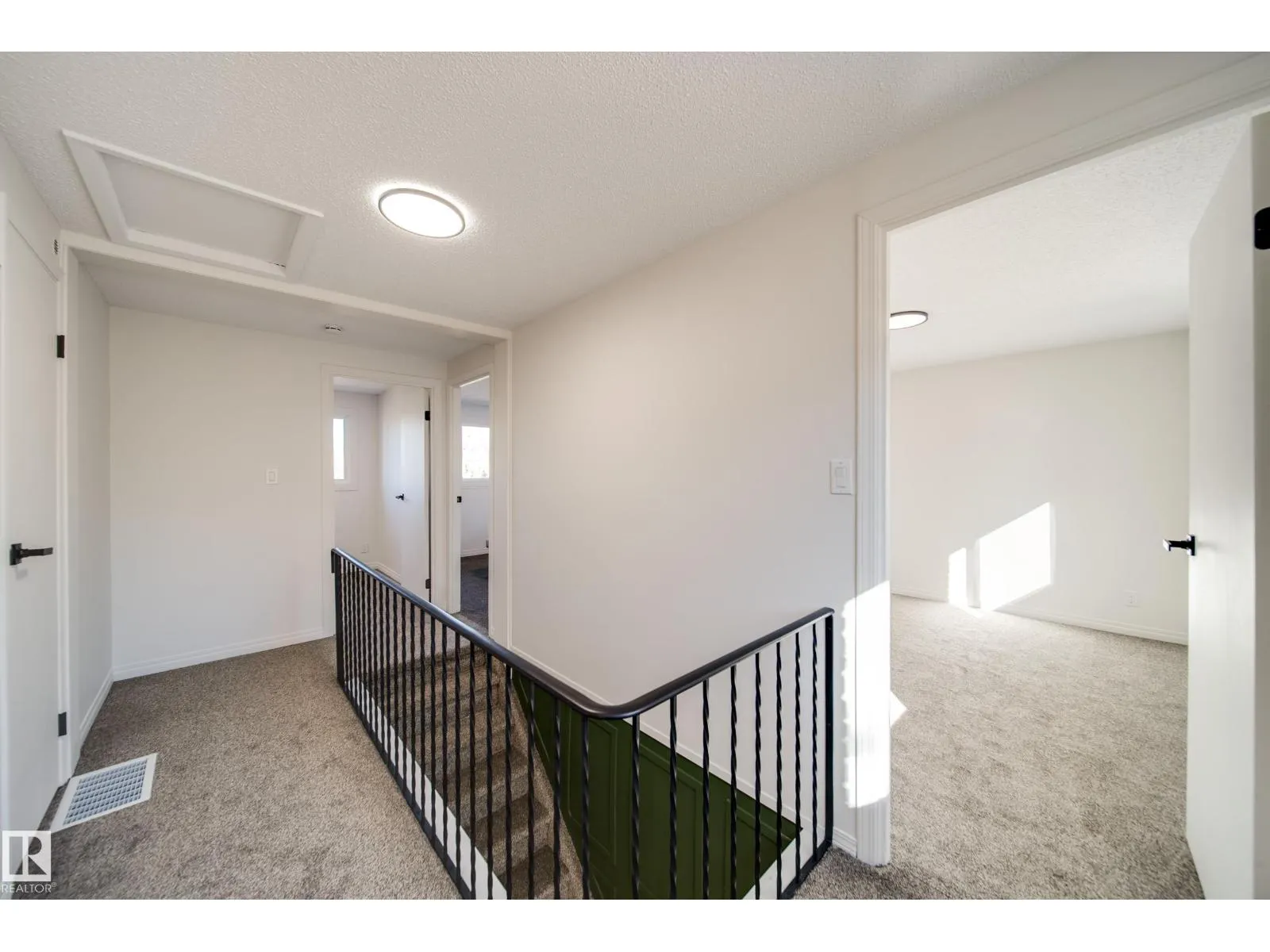 289 RIDGEWOOD