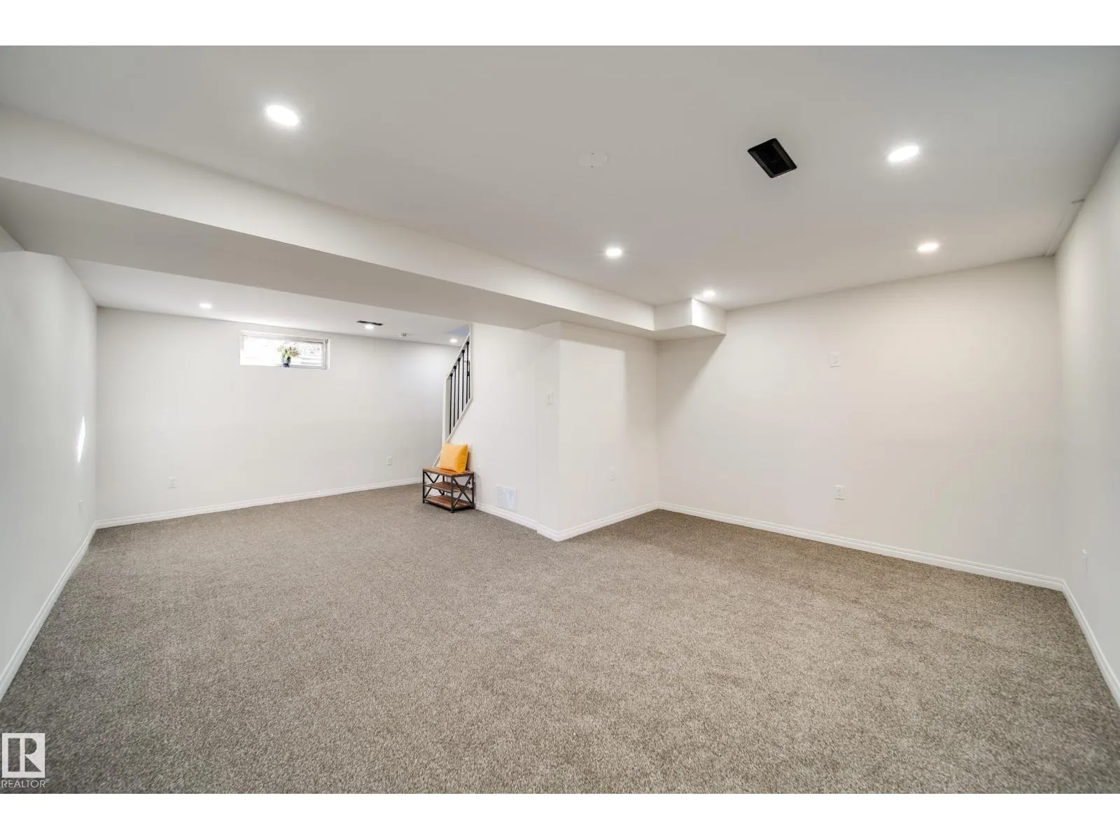 289 RIDGEWOOD