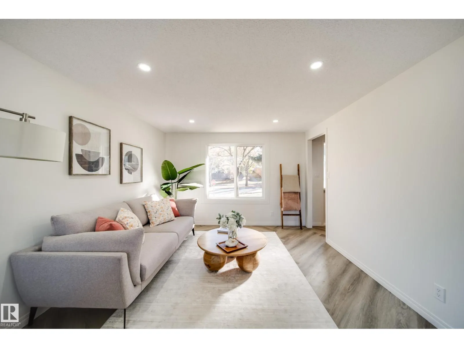 289 RIDGEWOOD