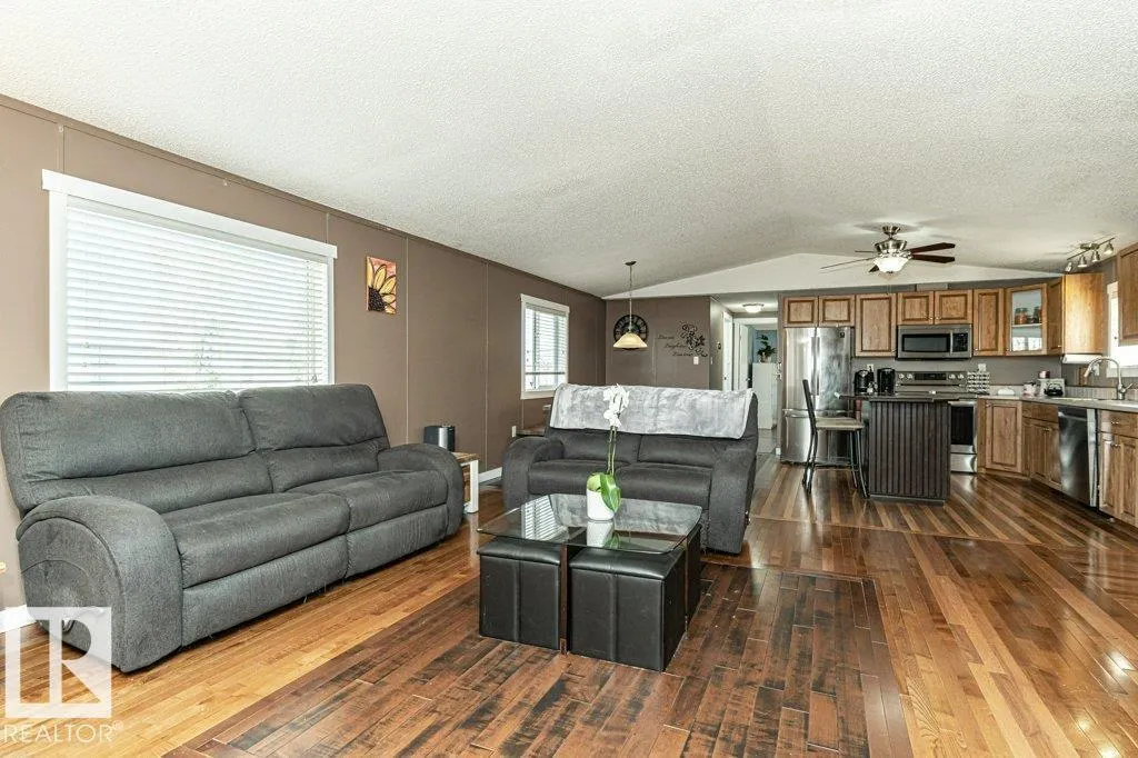320 Maple Wood DR NW