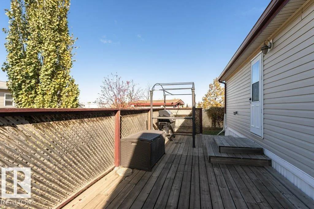 320 Maple Wood DR NW
