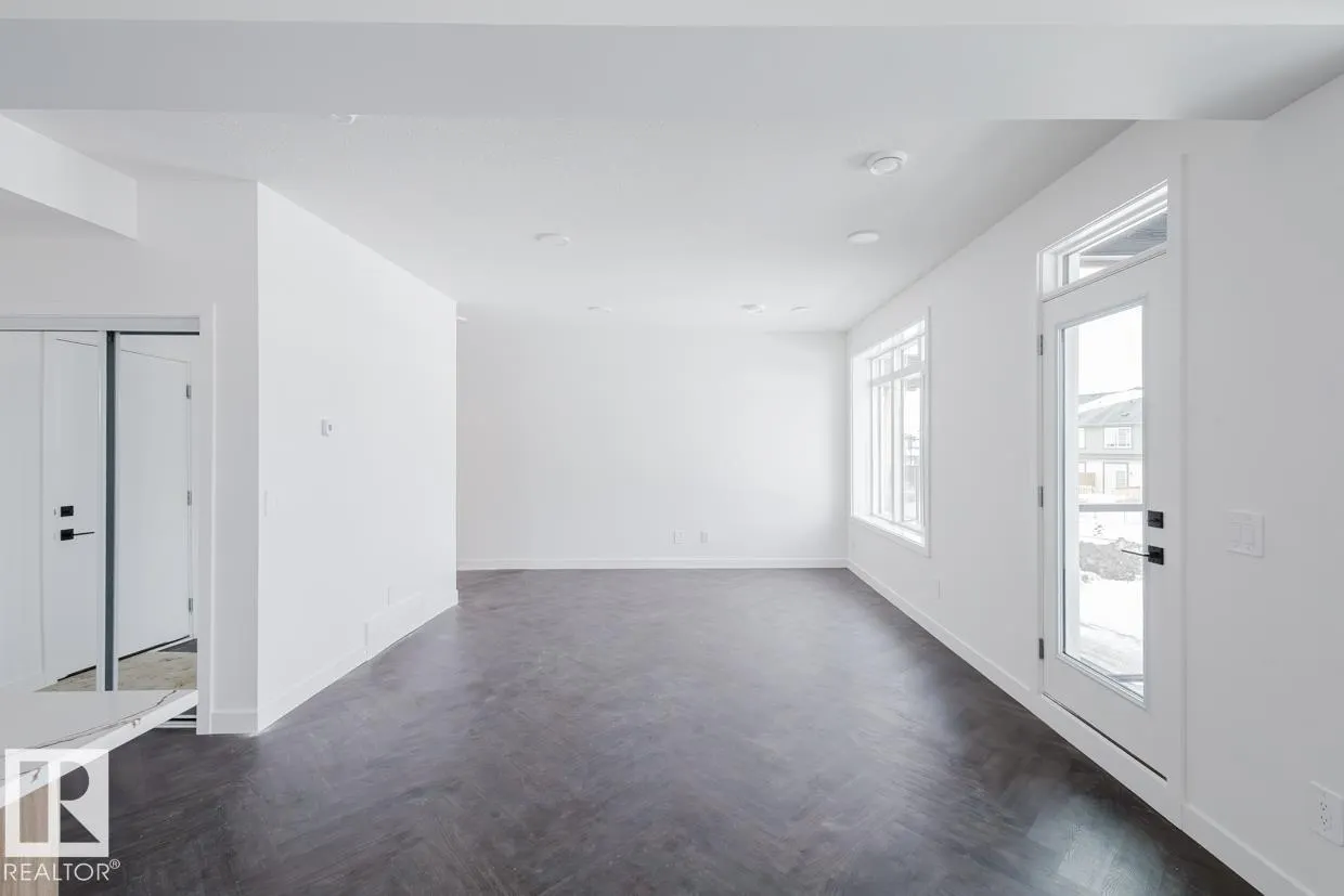 #45 16231 19 AV SW