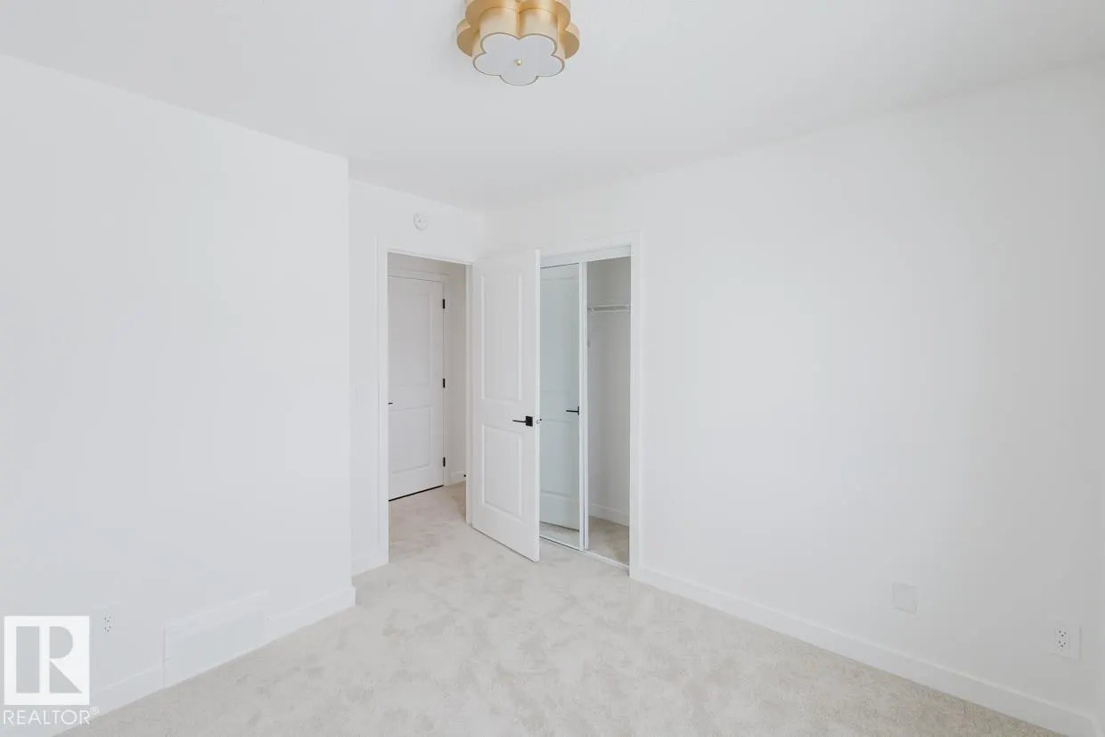 #45 16231 19 AV SW