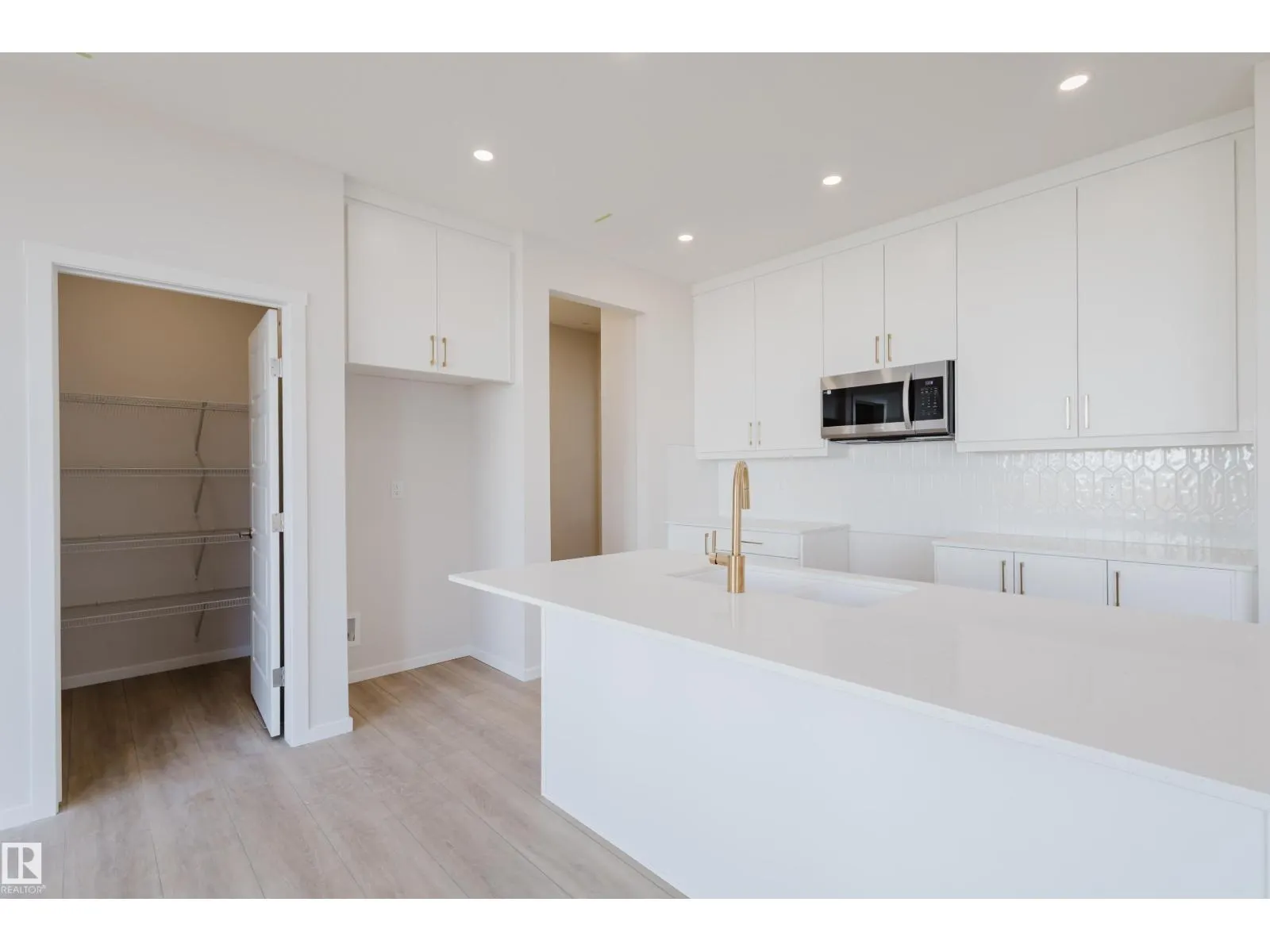 20505 16A AV NW