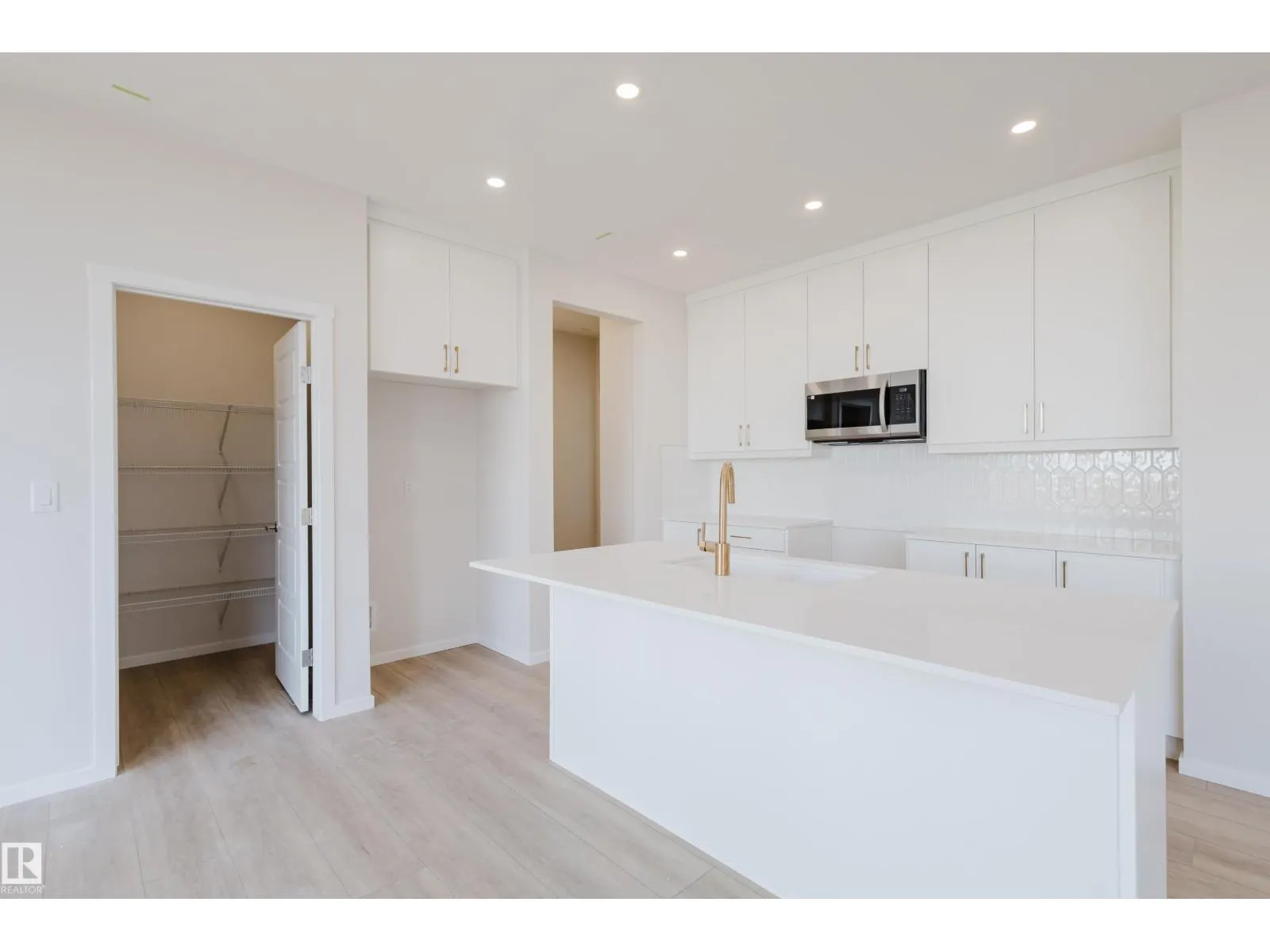 20505 16A AV NW