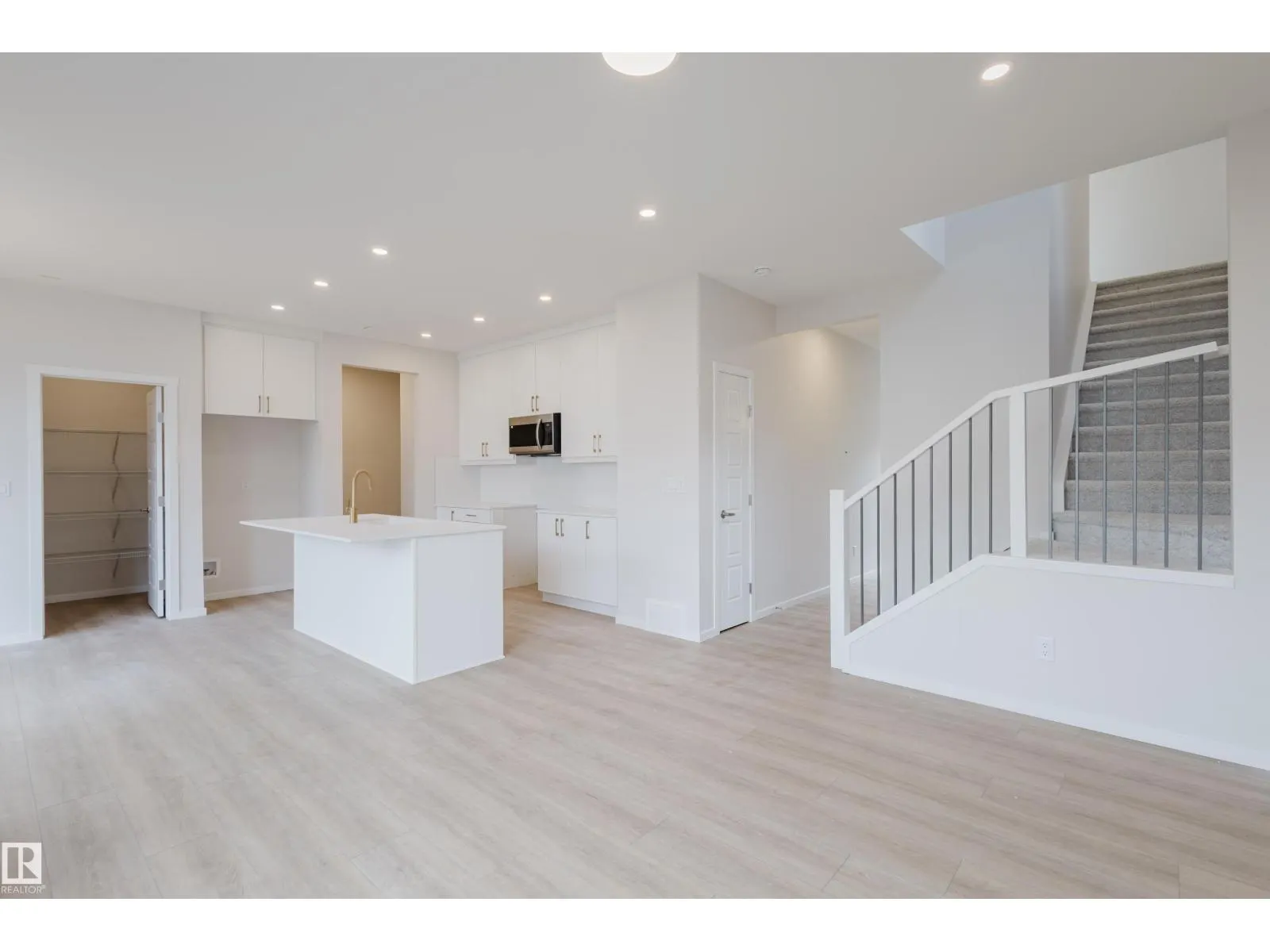 20505 16A AV NW