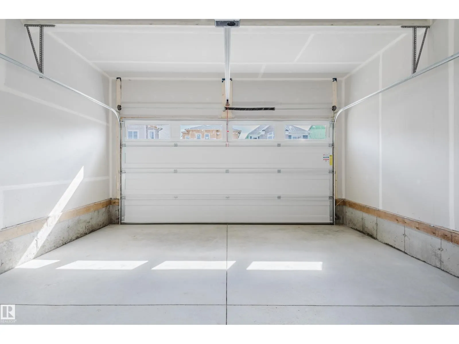 20505 16A AV NW