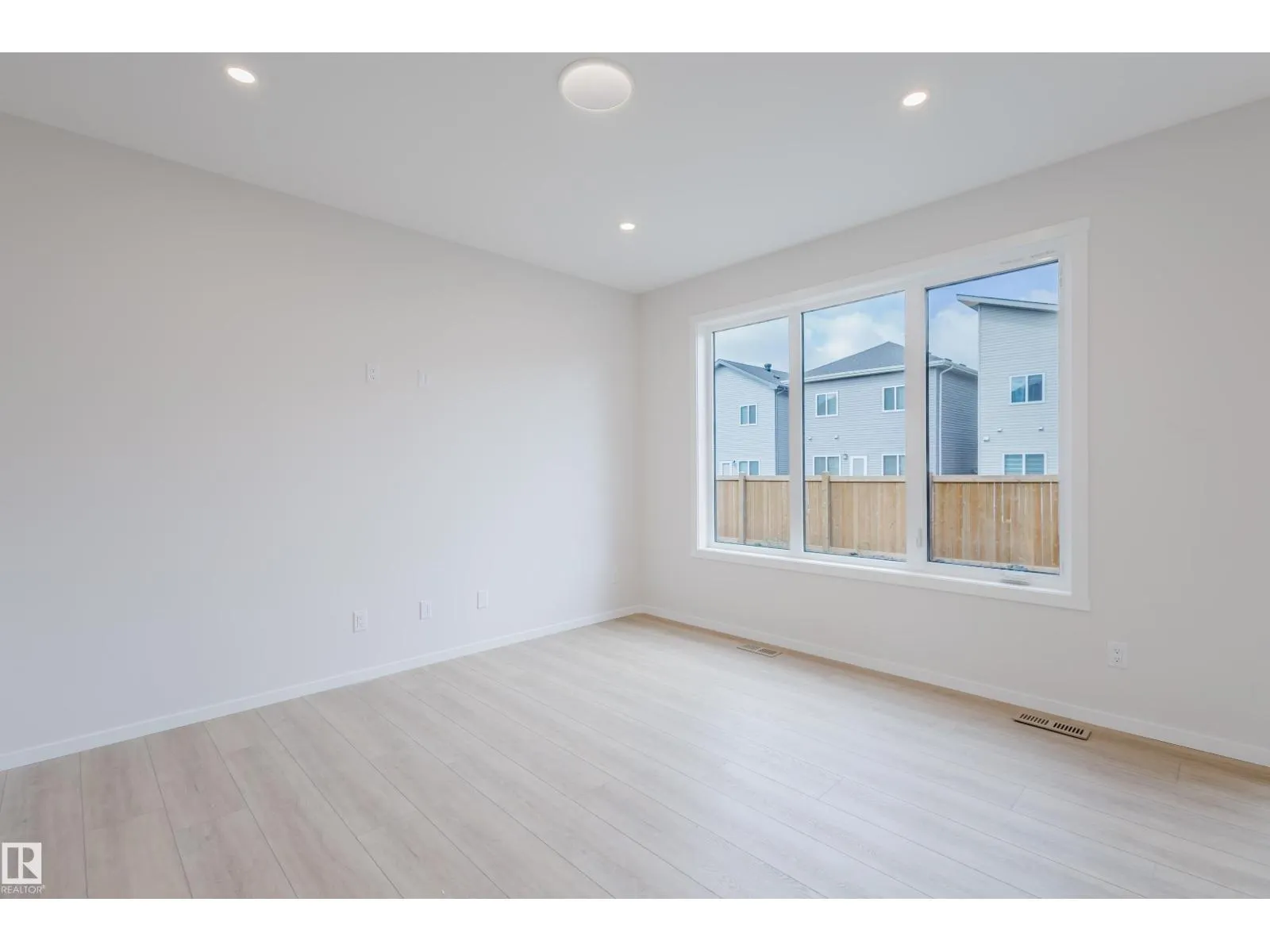 20505 16A AV NW