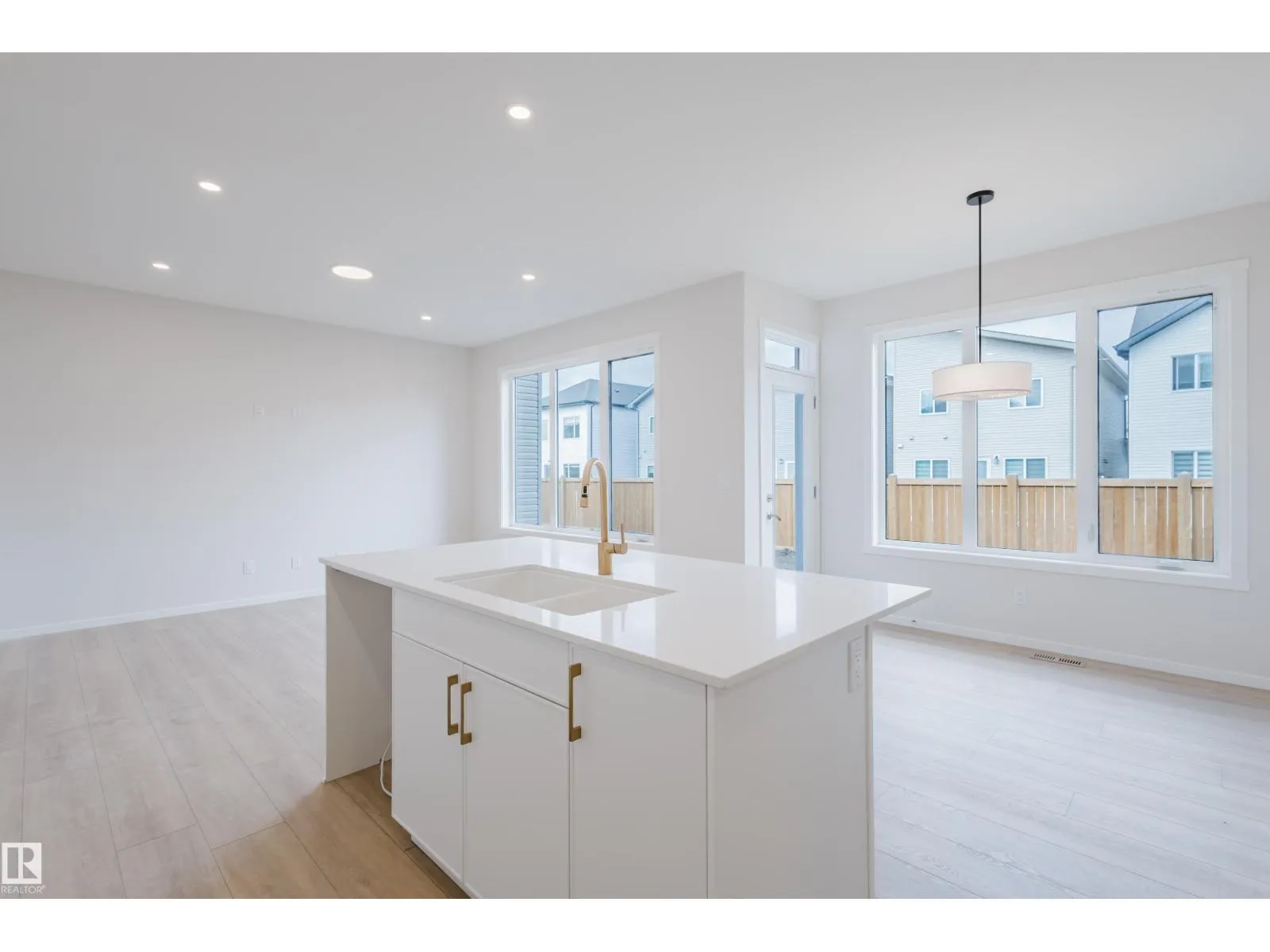 20505 16A AV NW