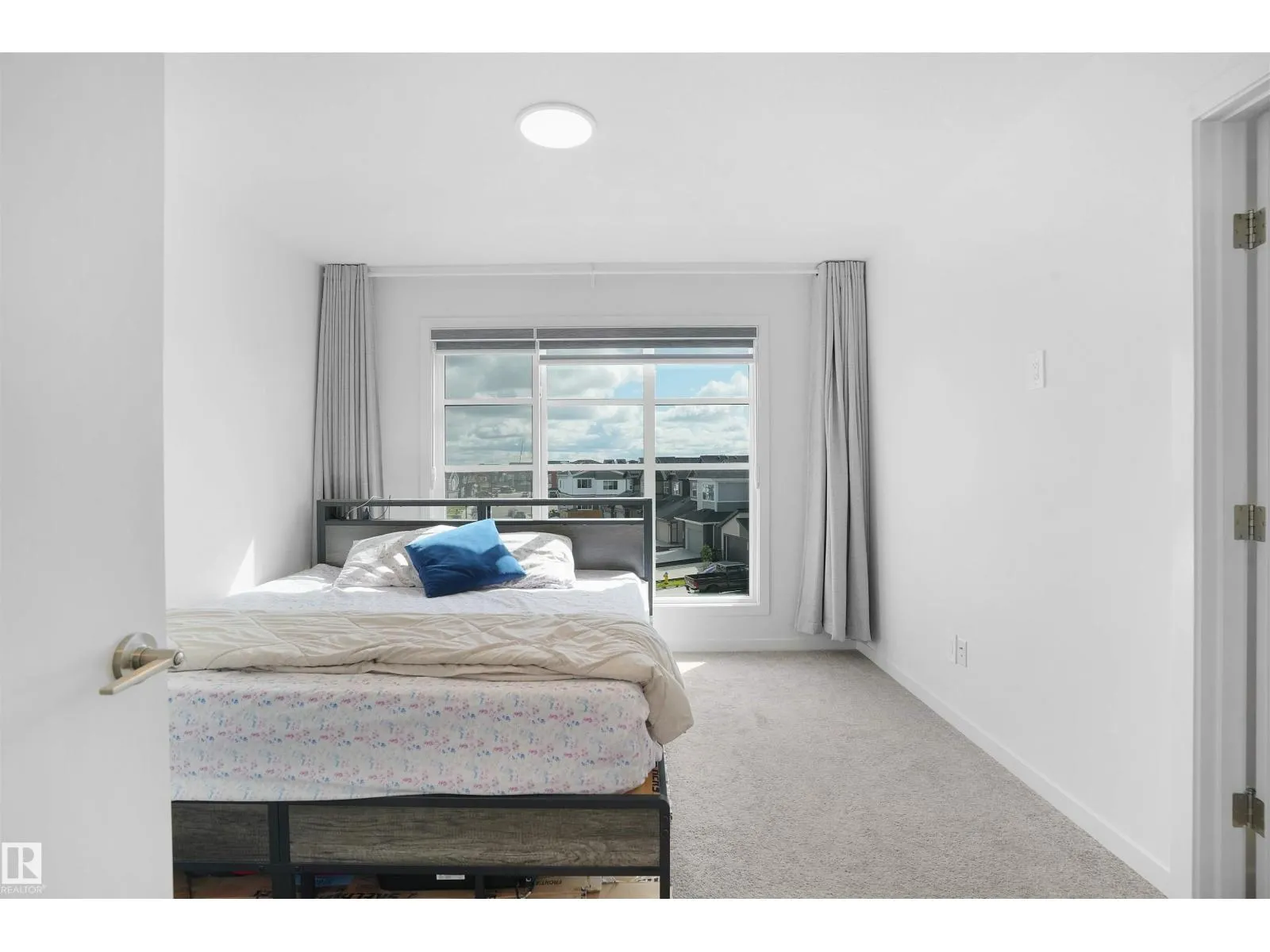 510 37 ST SW