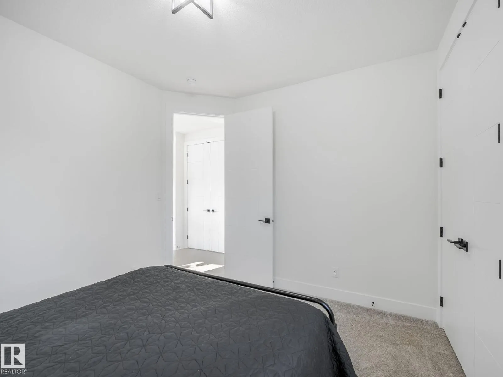 18120 89 ST NW