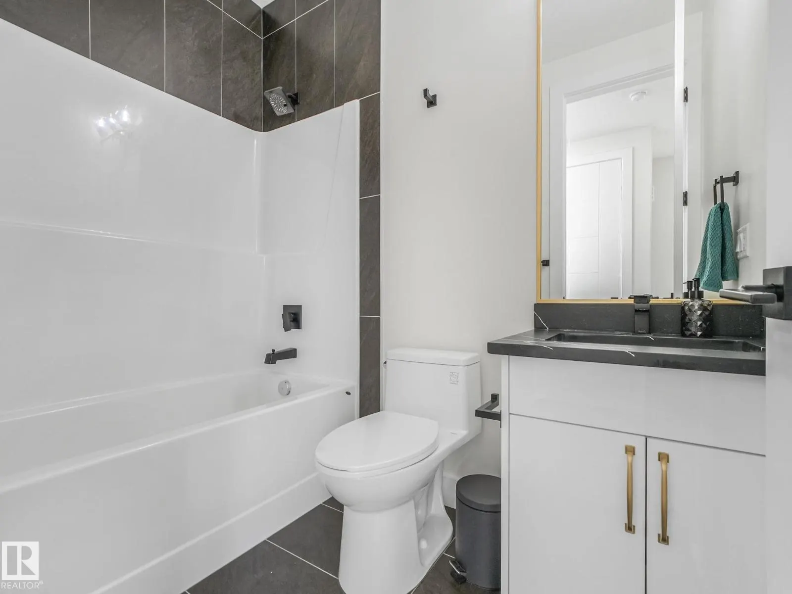 18120 89 ST NW