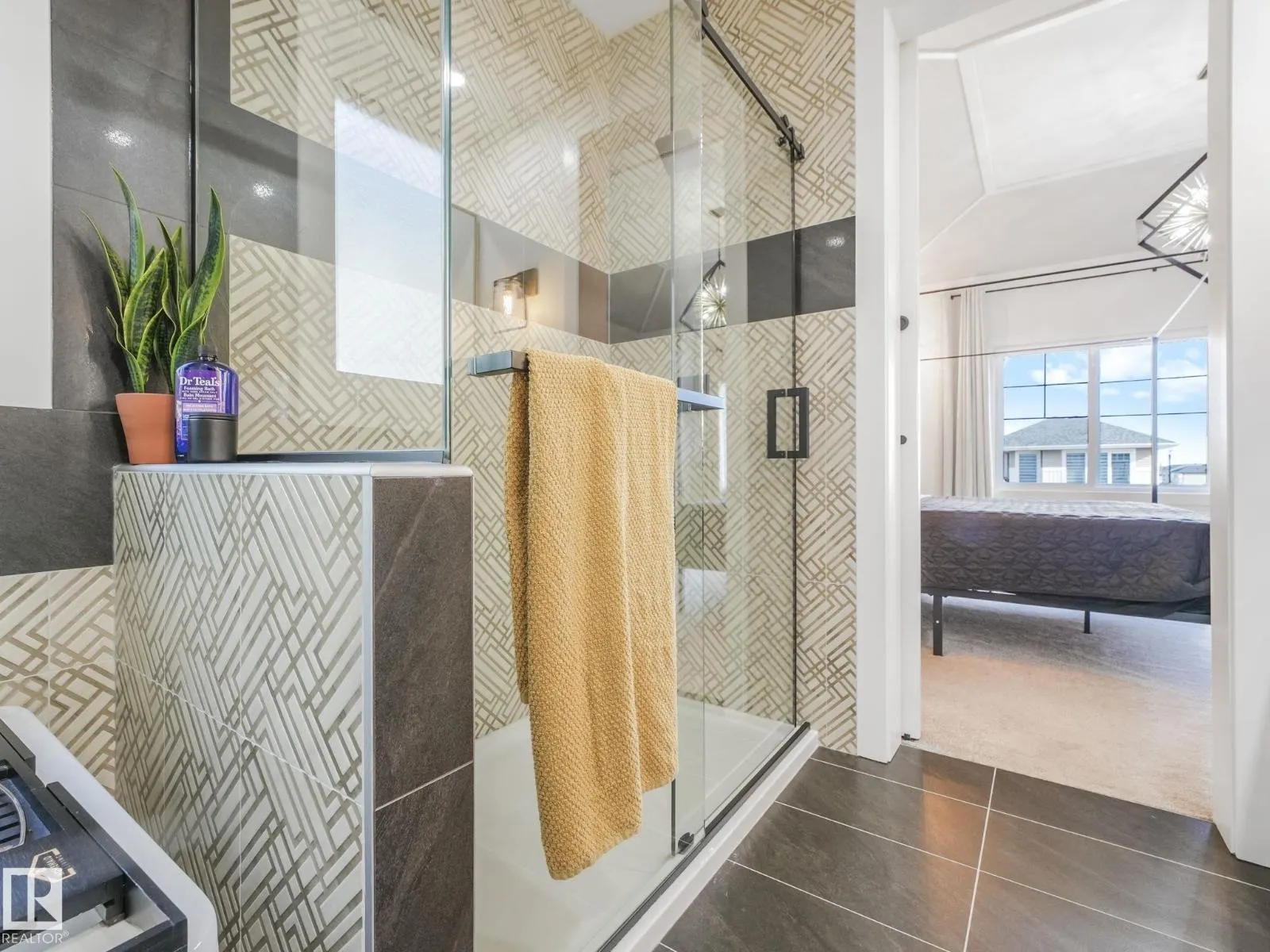 18120 89 ST NW