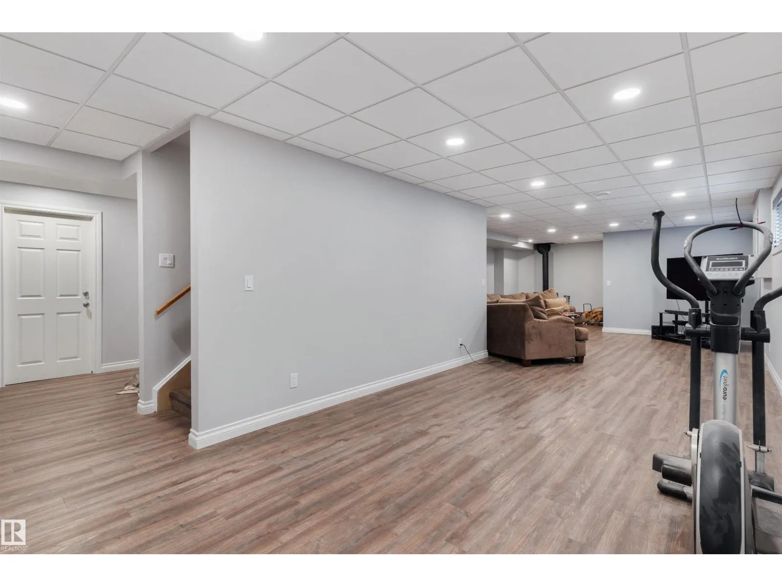 3712 69 ST