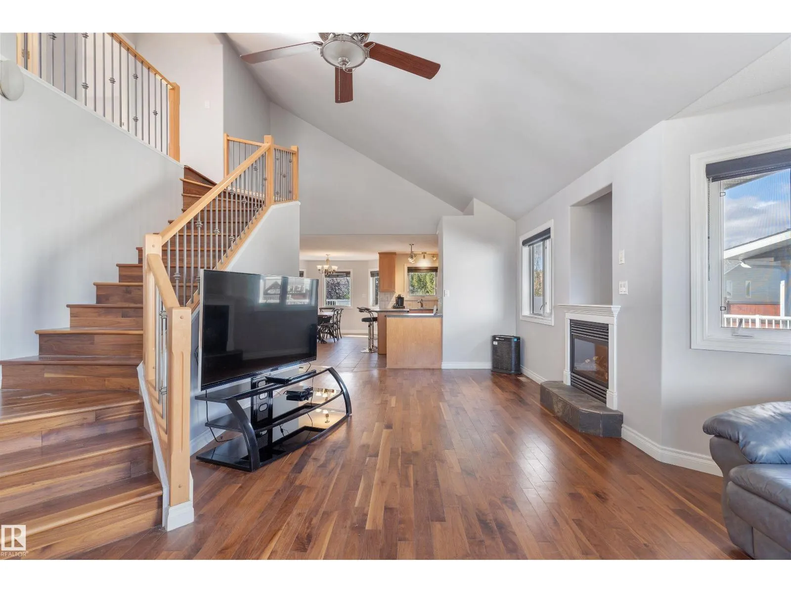3712 69 ST