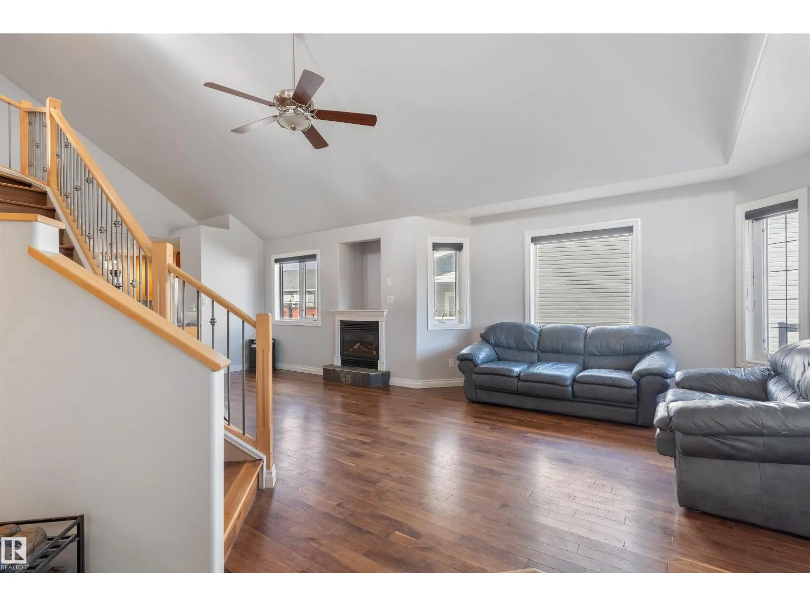 3712 69 ST