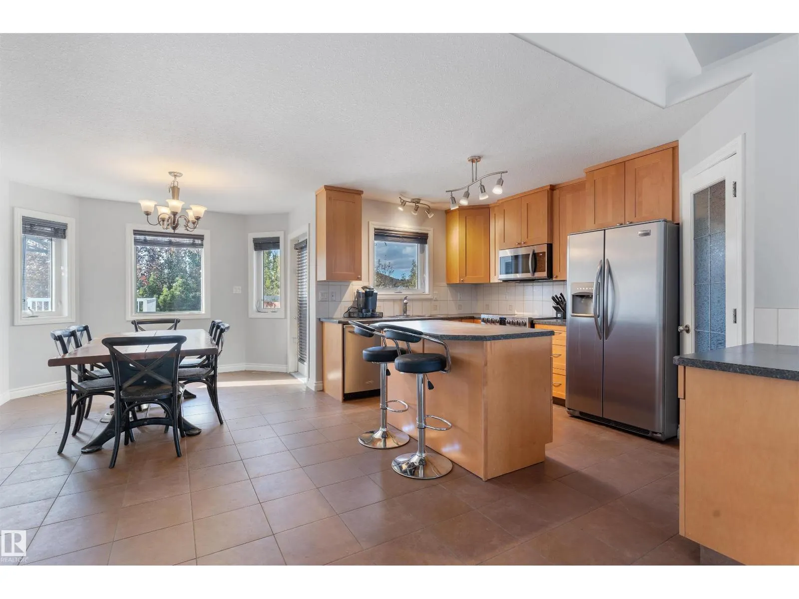 3712 69 ST