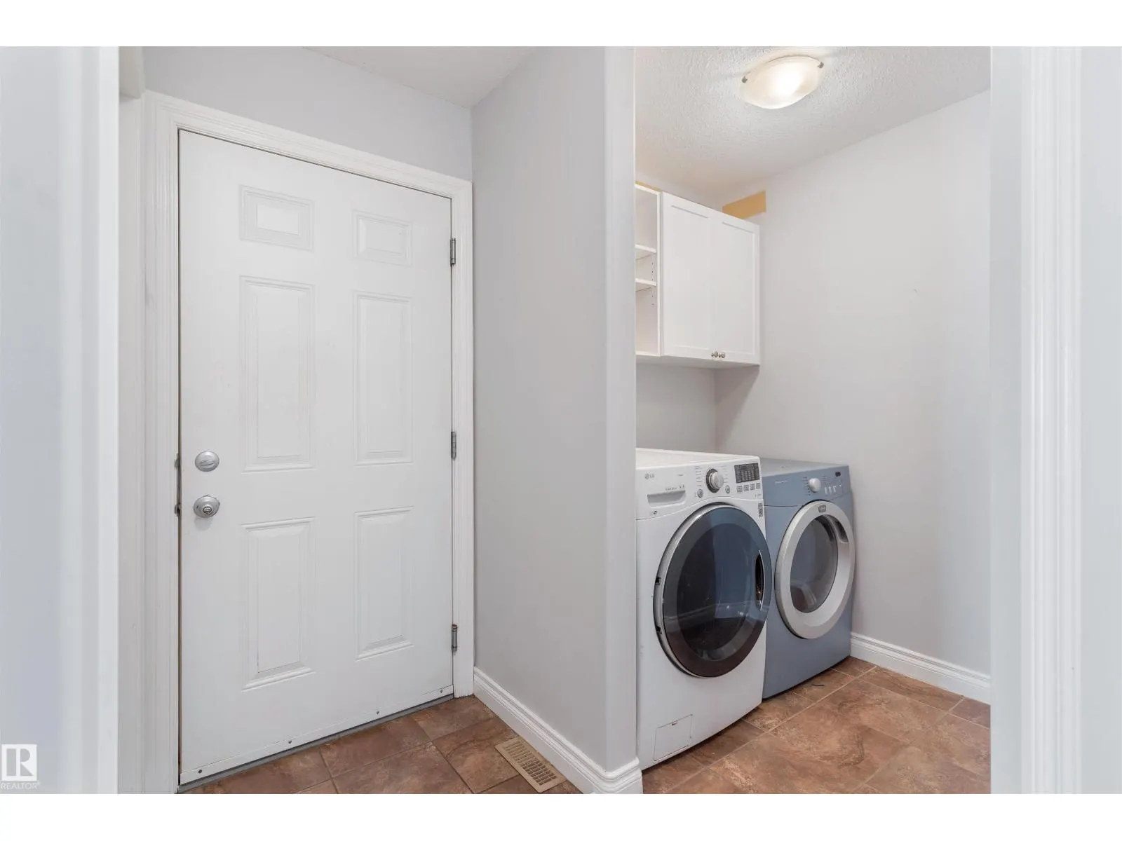 3712 69 ST